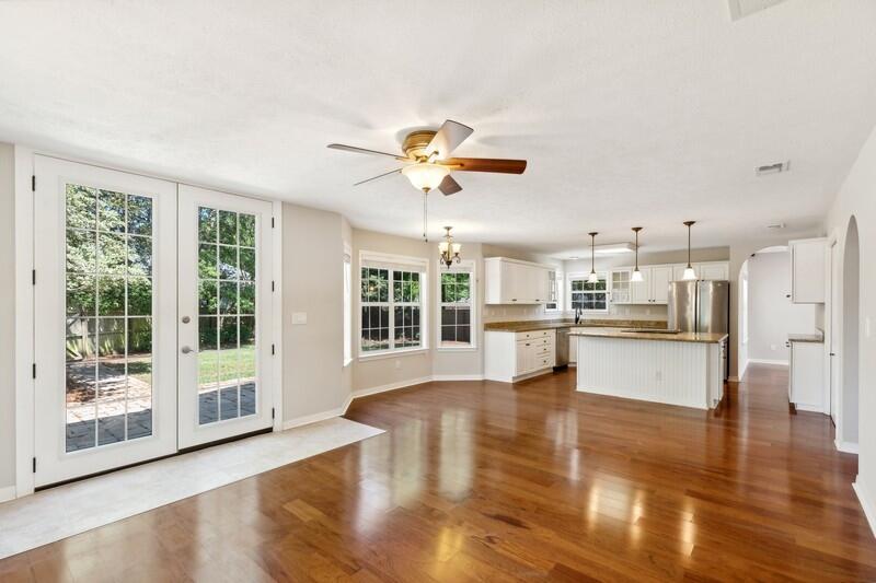 PARKWOOD ESTATES PH 1 BLUEWATER BAY - Residential