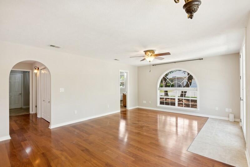 PARKWOOD ESTATES PH 1 BLUEWATER BAY - Residential