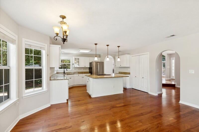 PARKWOOD ESTATES PH 1 BLUEWATER BAY - Residential