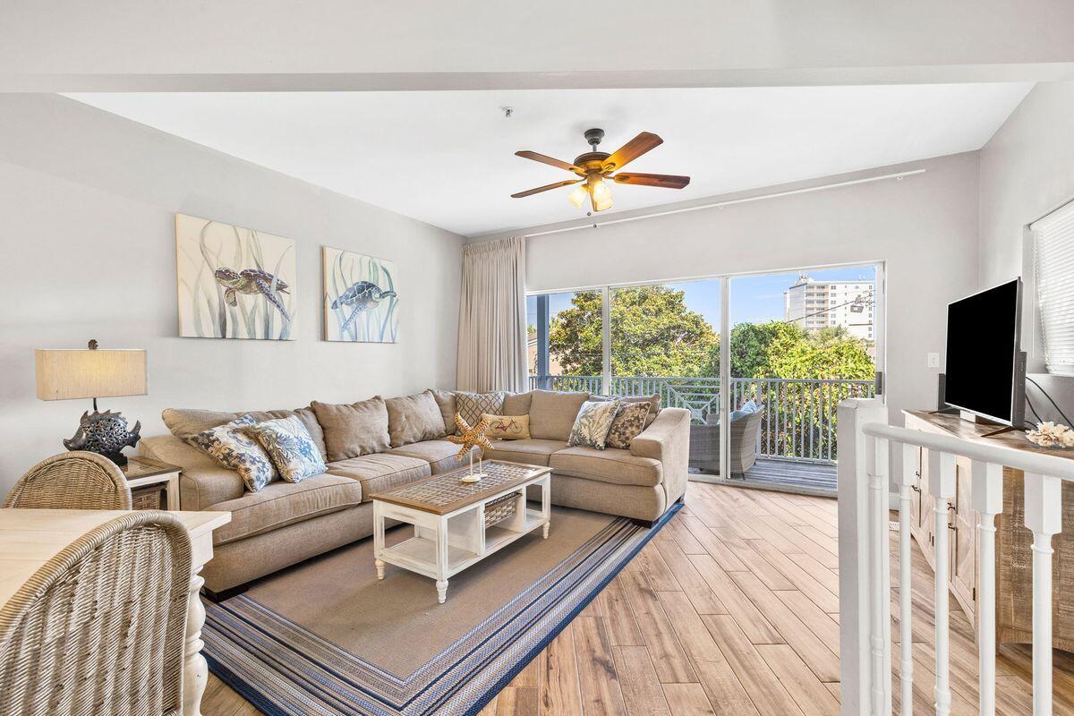 BEACH POINTE T/H - Residential