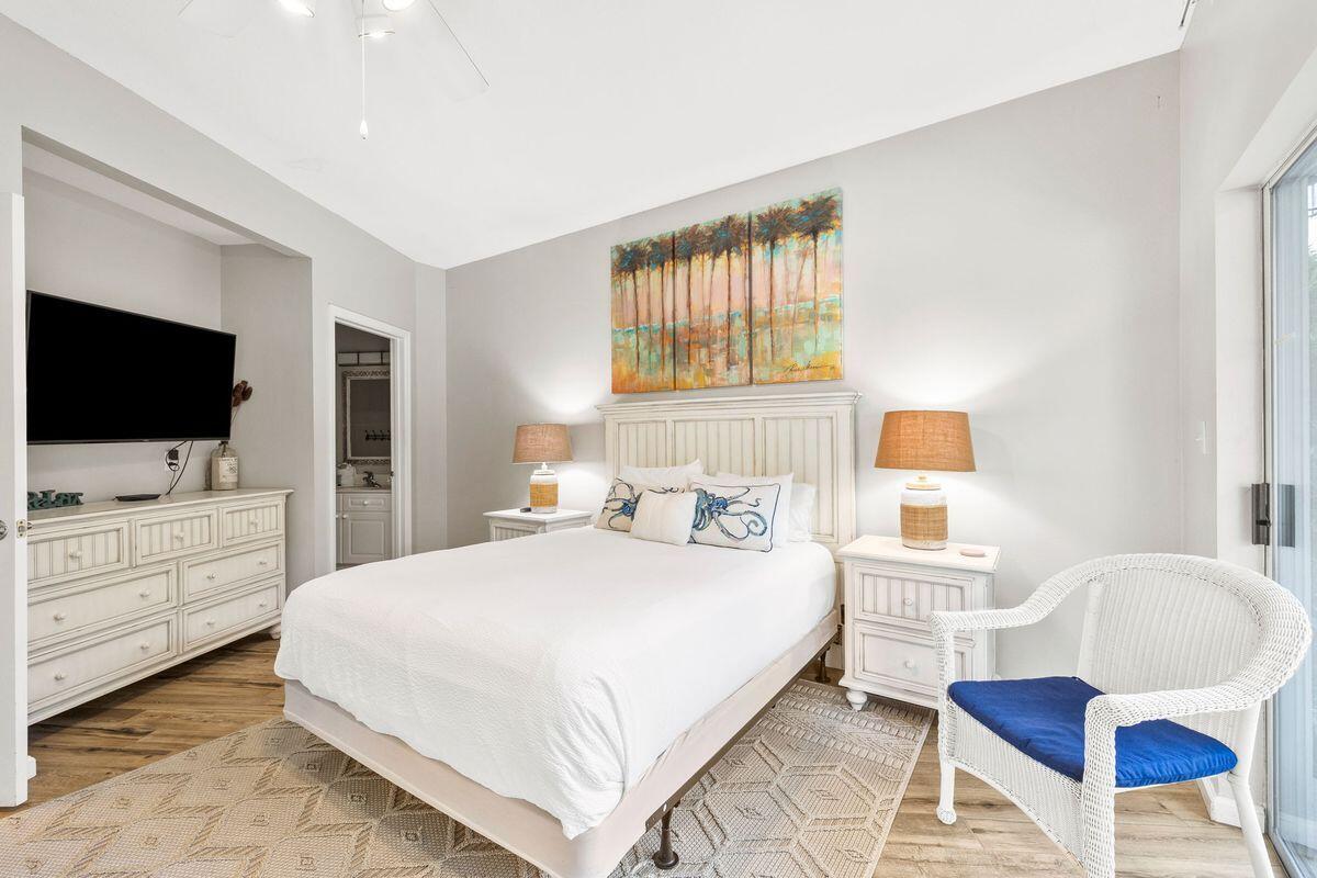 BEACH POINTE T/H - Residential