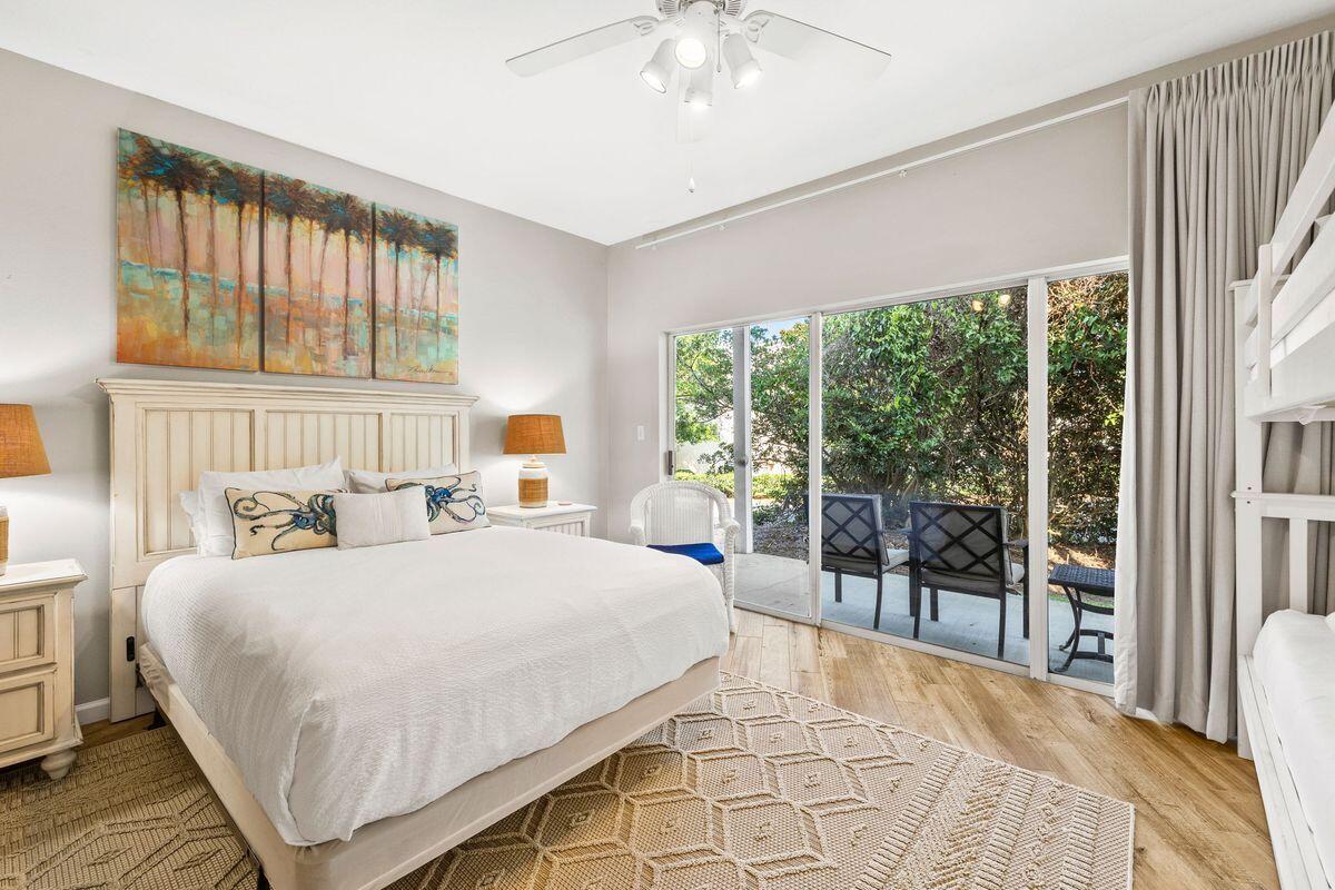 BEACH POINTE T/H - Residential