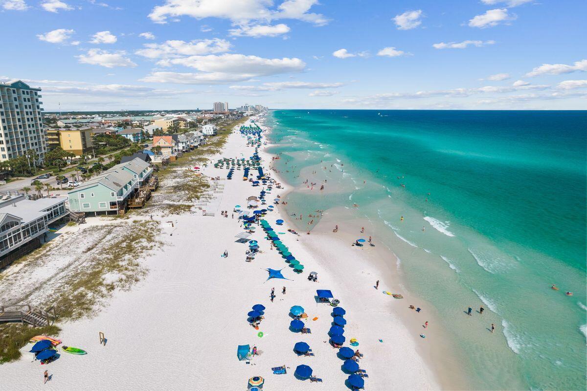 BEACH POINTE T/H - Residential