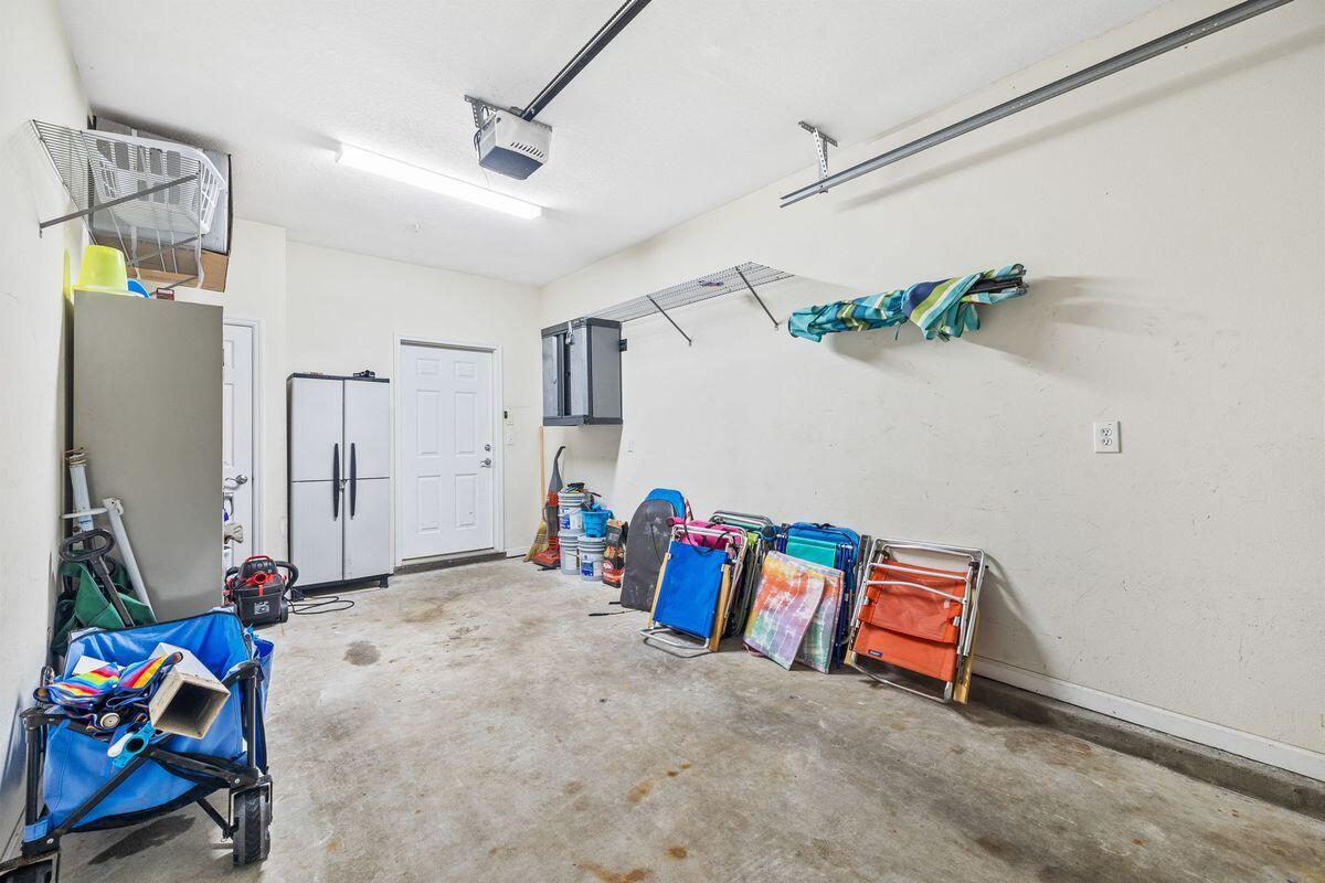 BEACH POINTE T/H - Residential