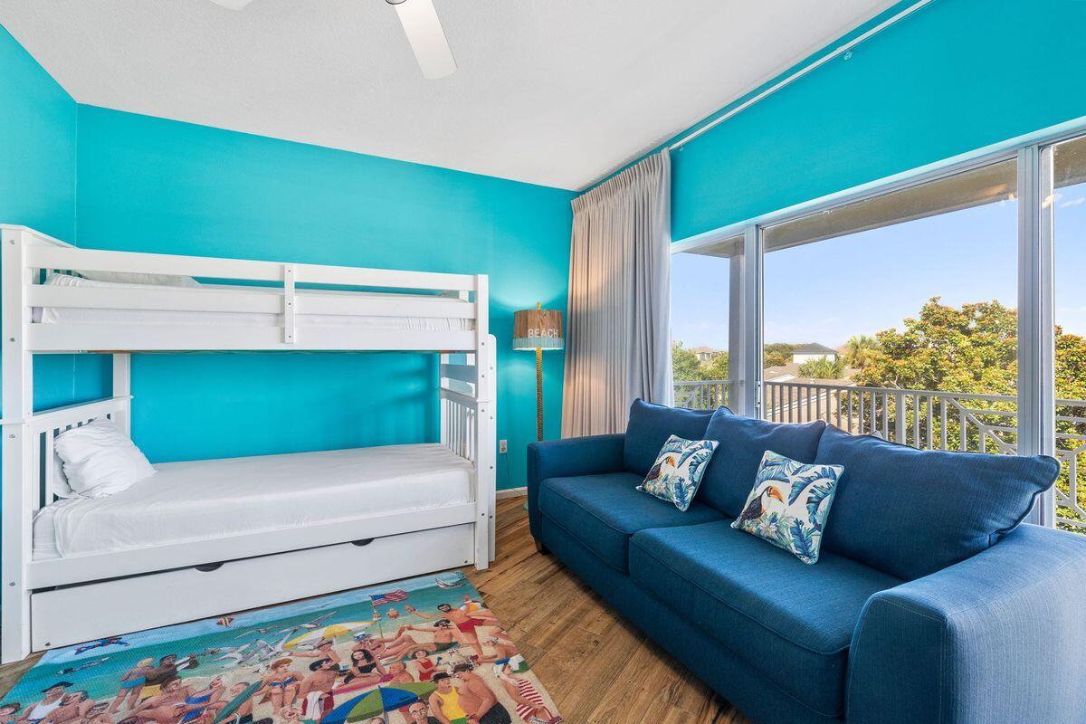 BEACH POINTE T/H - Residential