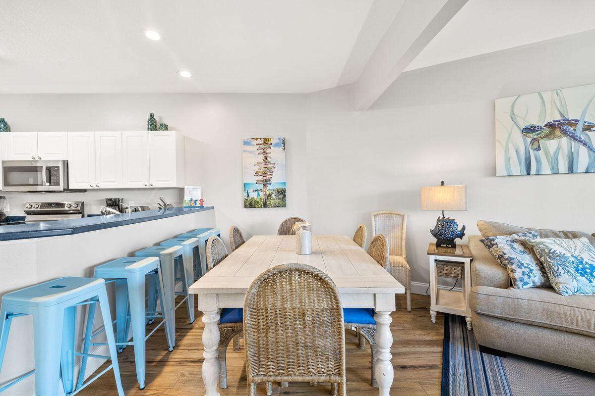 BEACH POINTE T/H - Residential