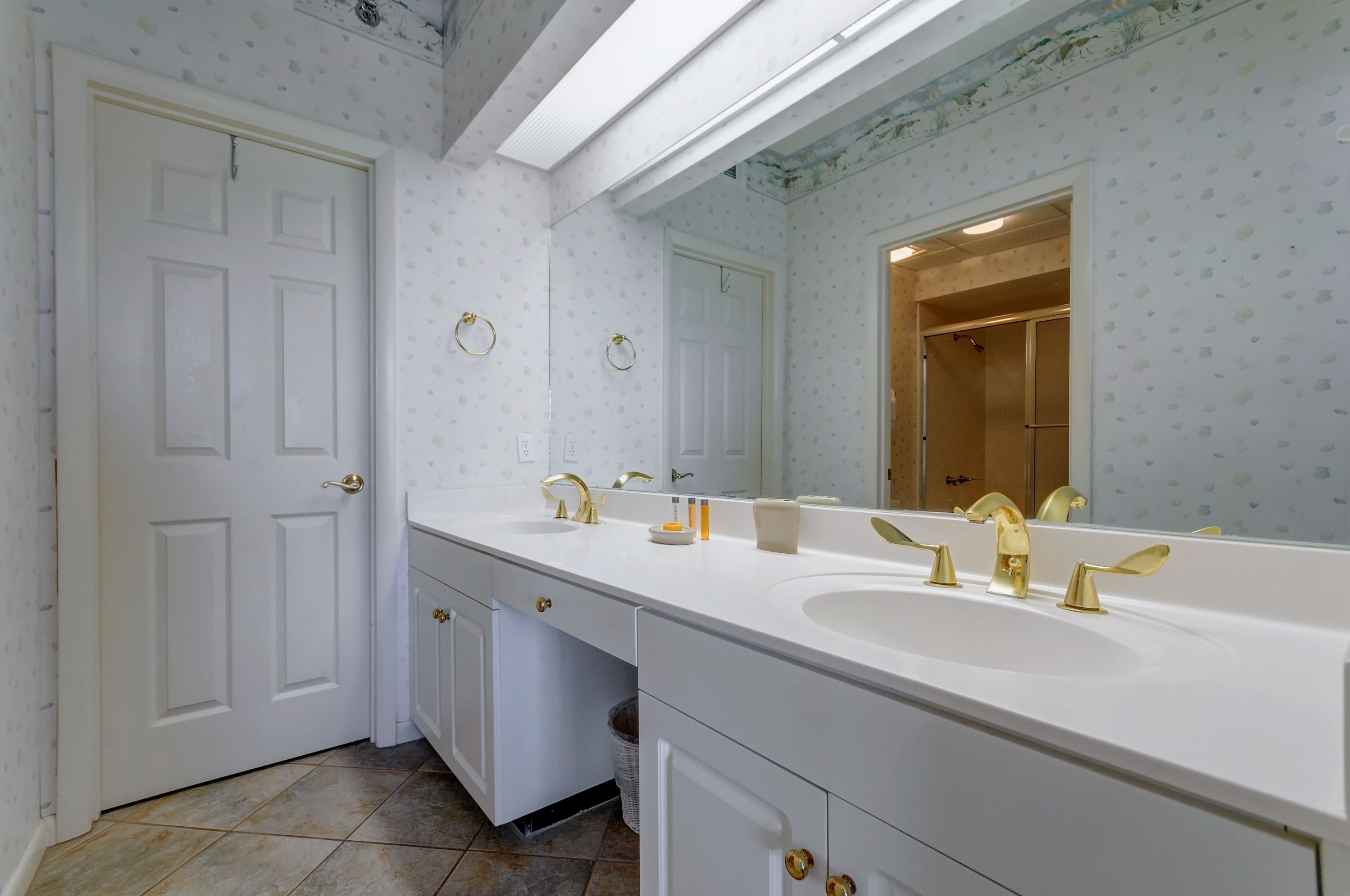 HIGH POINTE RESORT CONDO - Residential