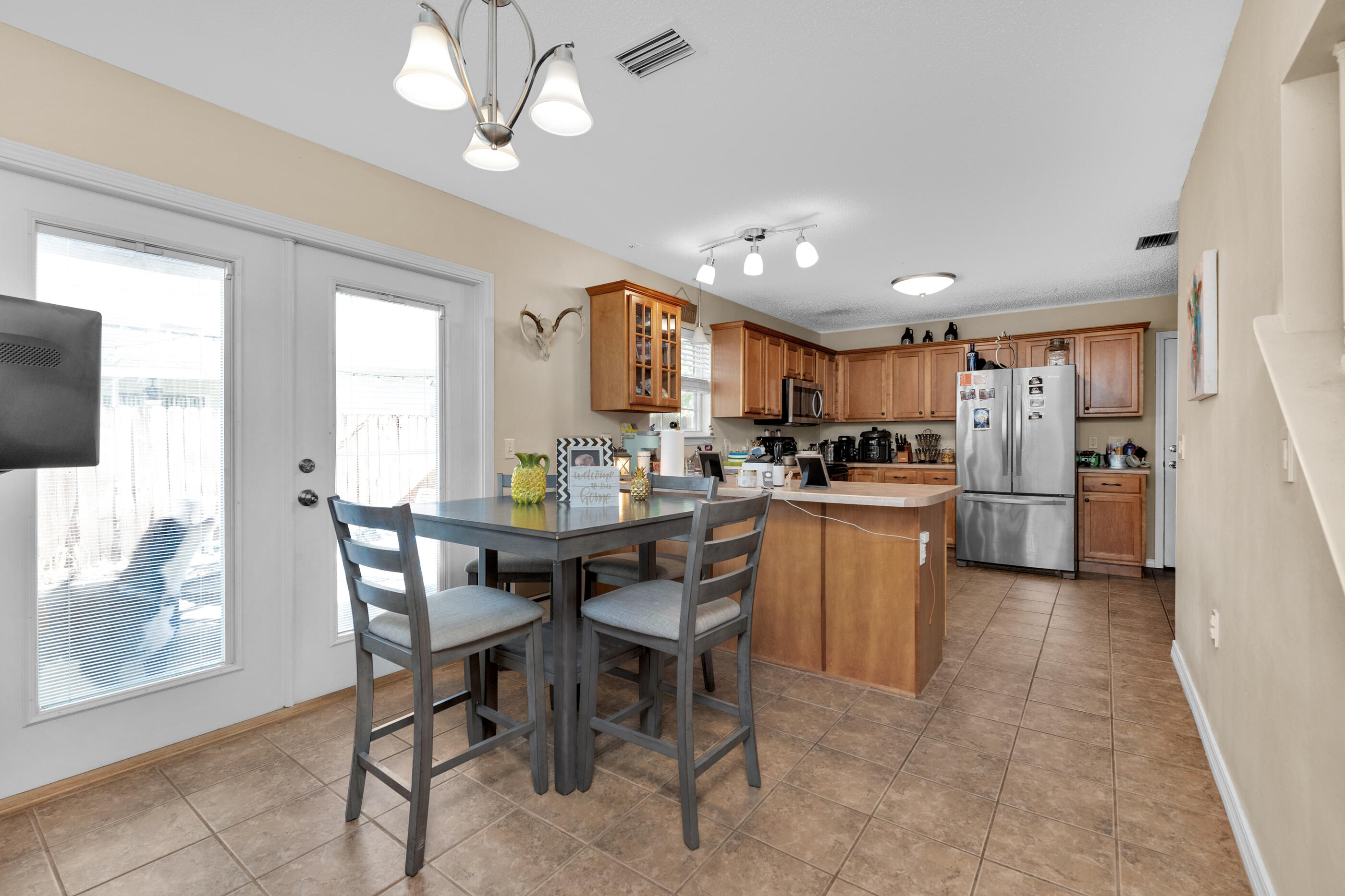 OAK PARK ESTATES 1ST ADD BLK A LOT 6 - Residential