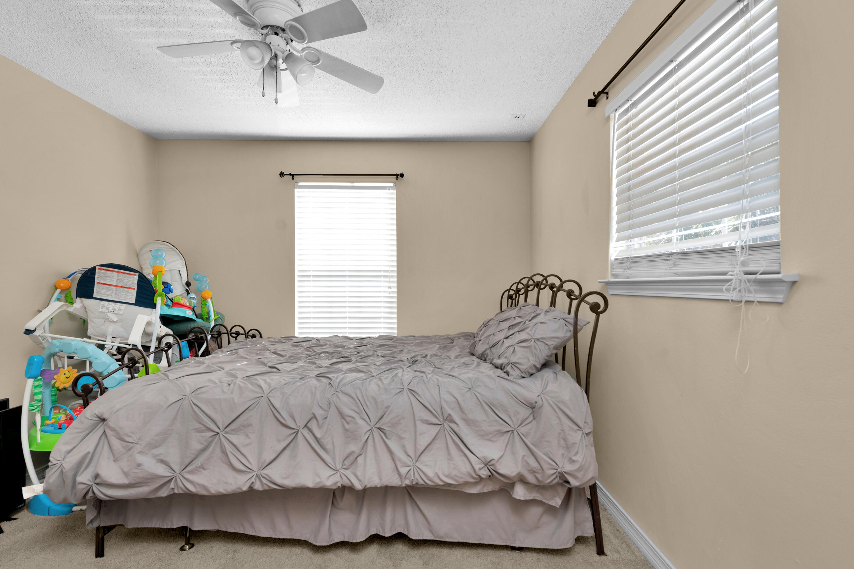 OAK PARK ESTATES 1ST ADD BLK A LOT 6 - Residential