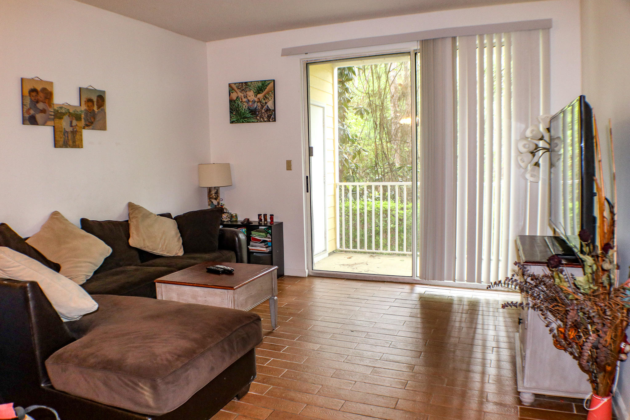 POINTE OF VIEW - Residential