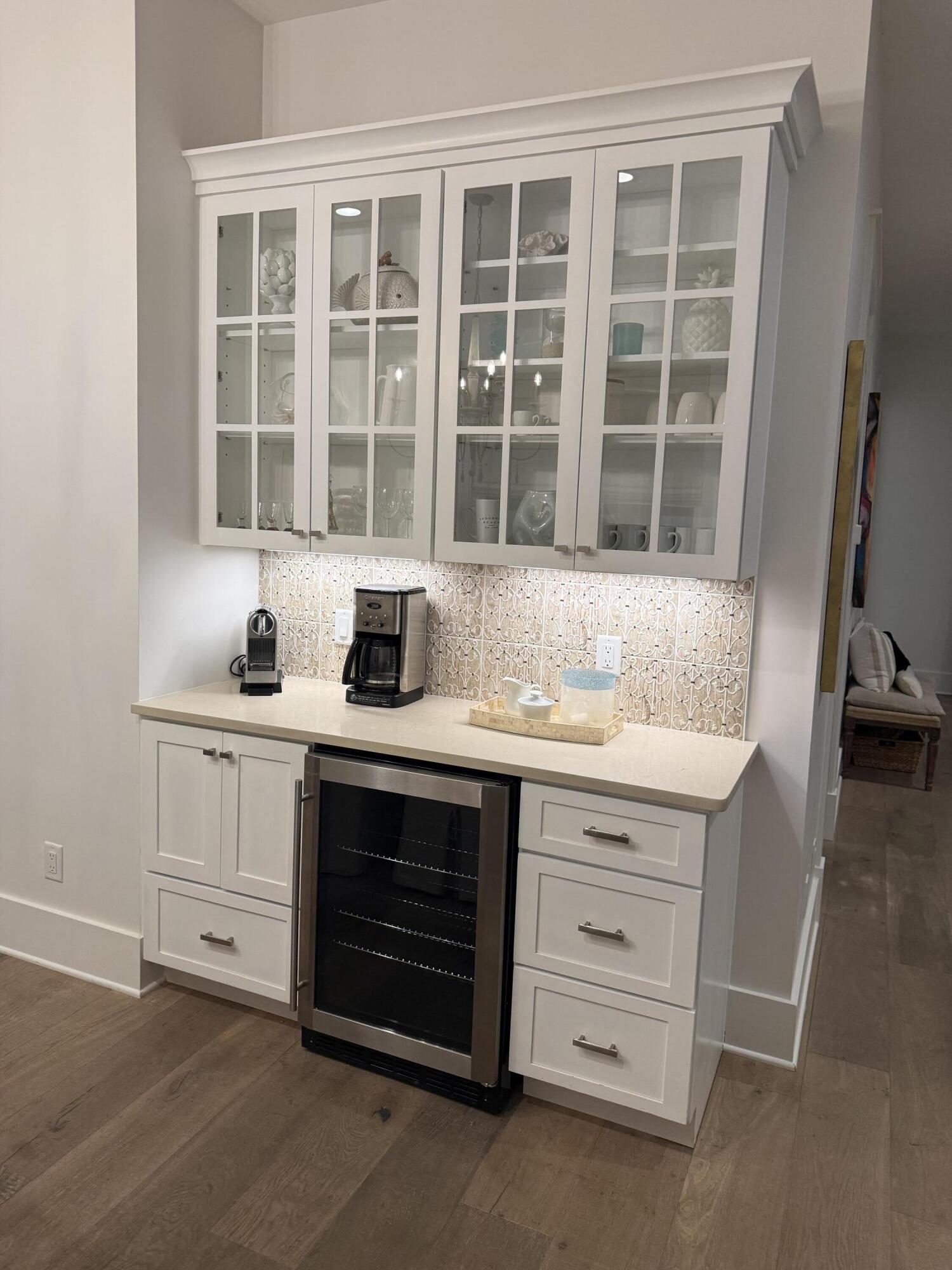 COTTAGES AT EASTERN LAKE - Residential