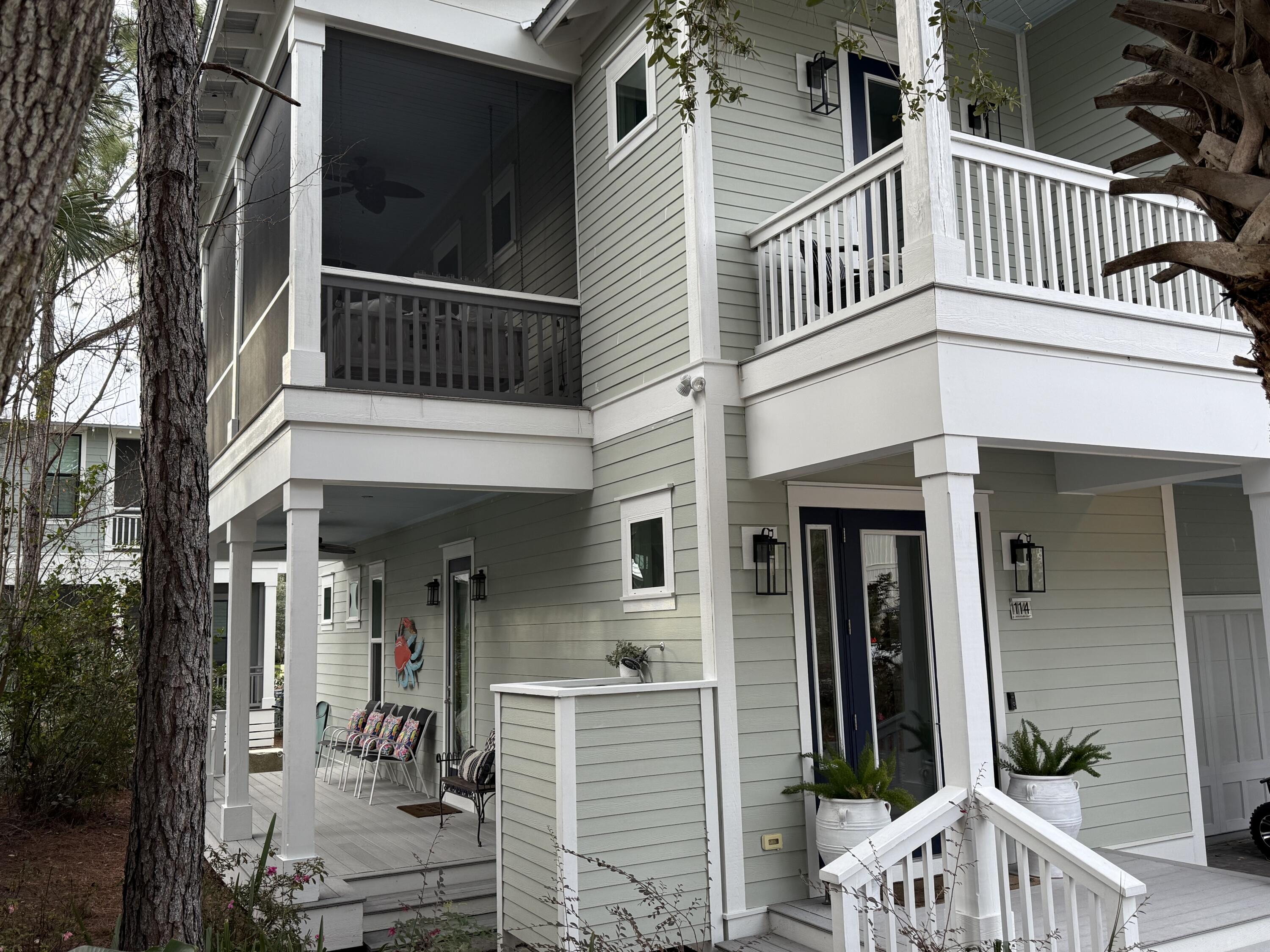 COTTAGES AT EASTERN LAKE - Residential