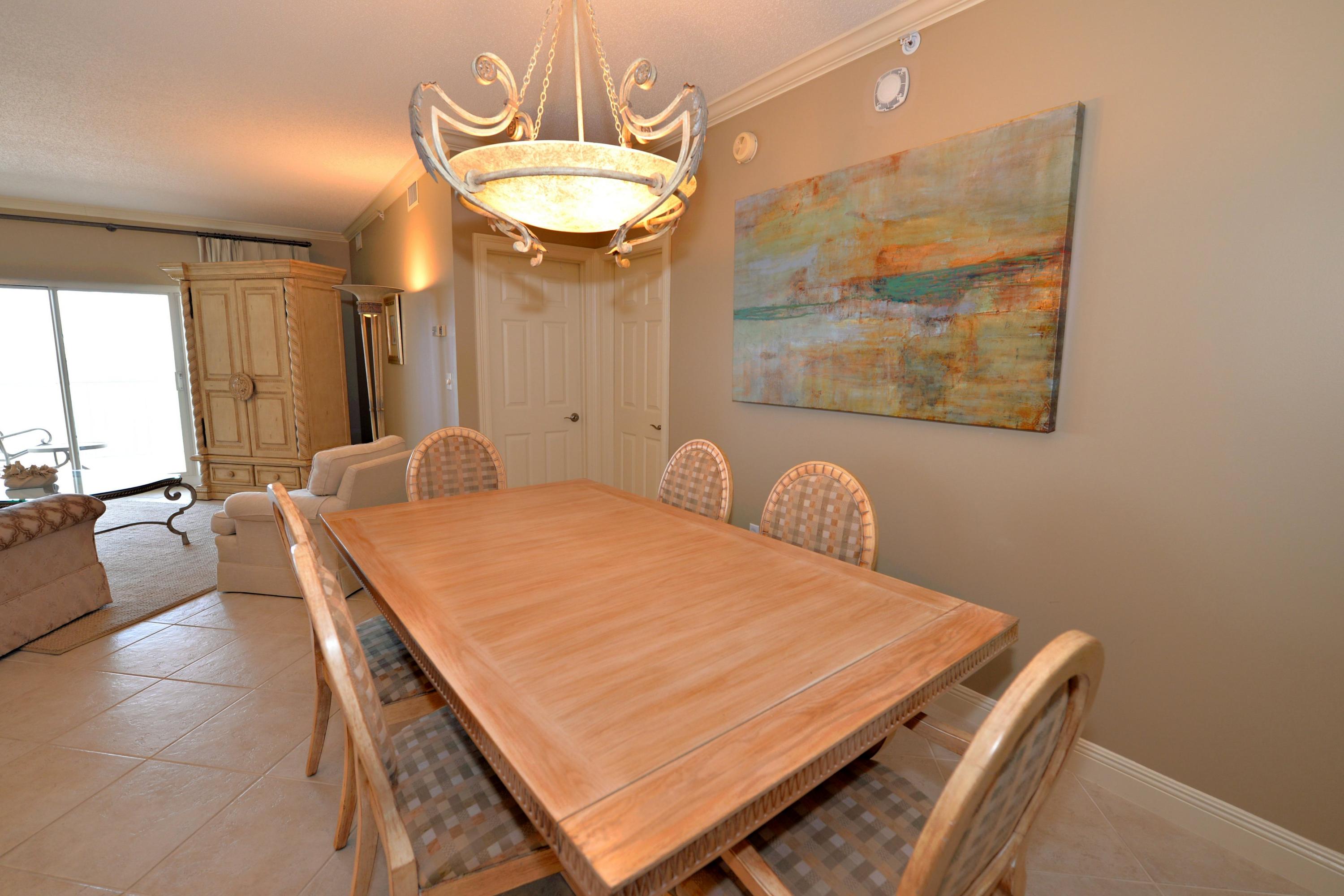 HOLIDAY ISLE TOWERS CONDO - Residential
