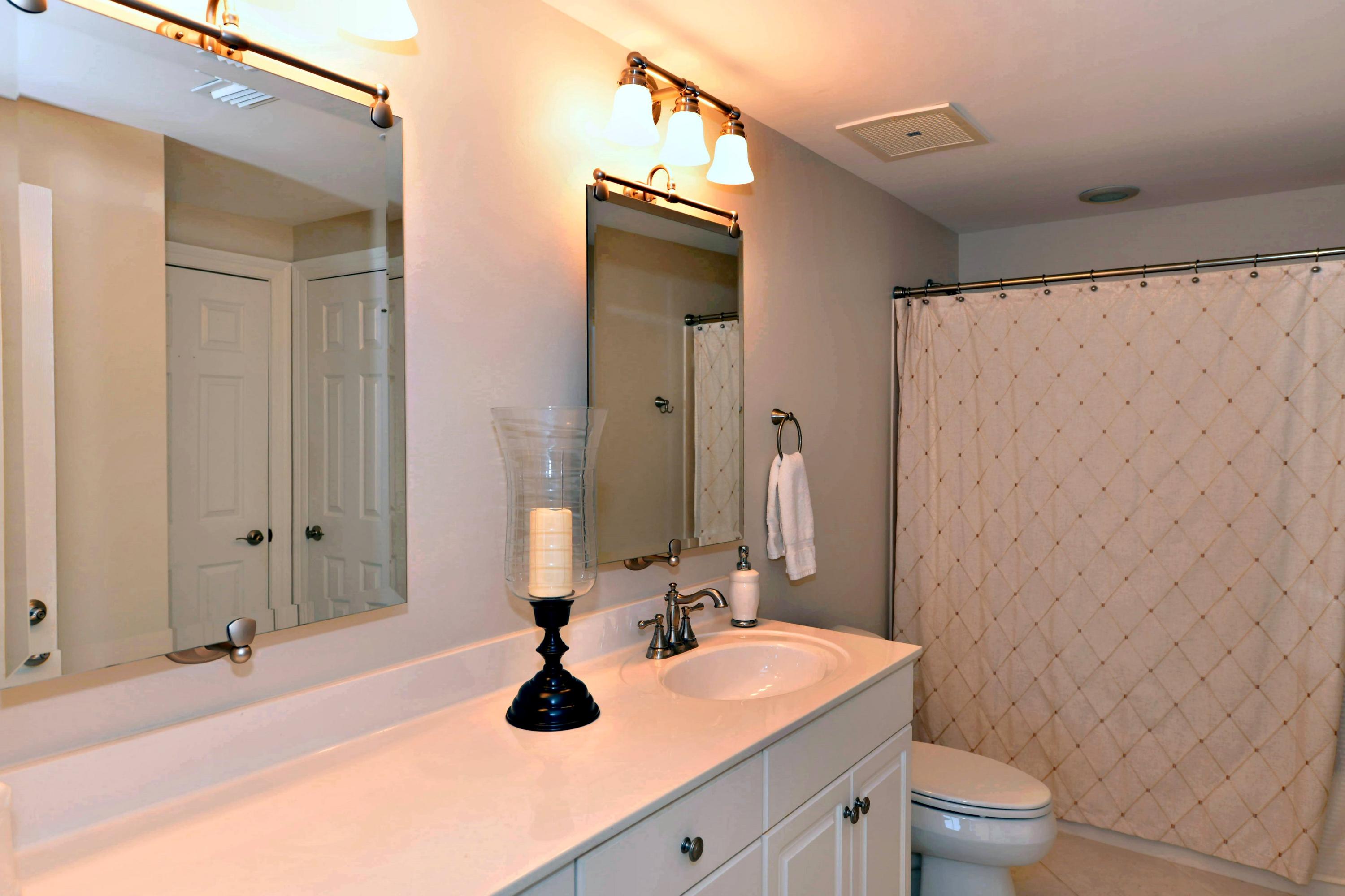 HOLIDAY ISLE TOWERS CONDO - Residential