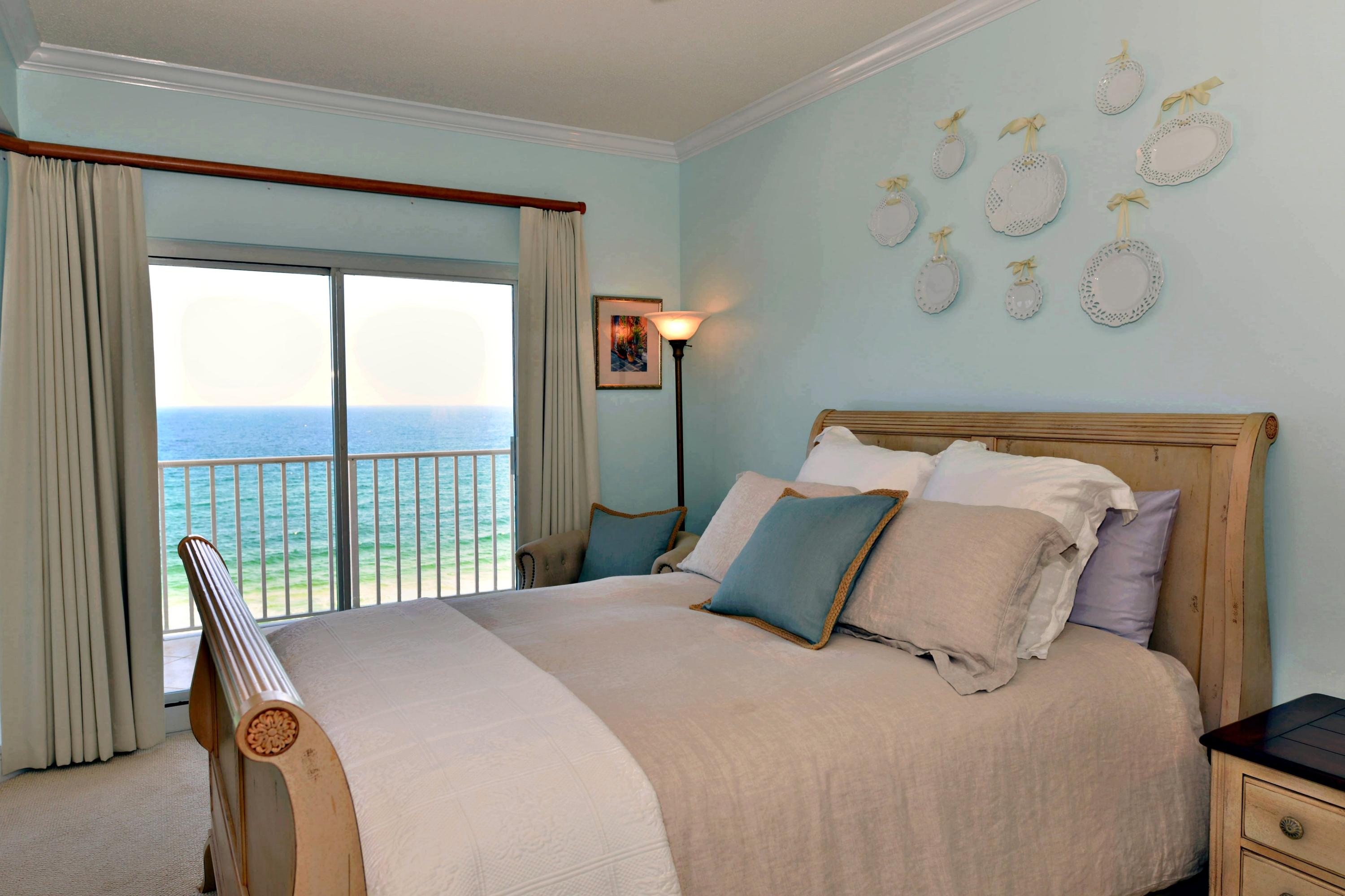HOLIDAY ISLE TOWERS CONDO - Residential