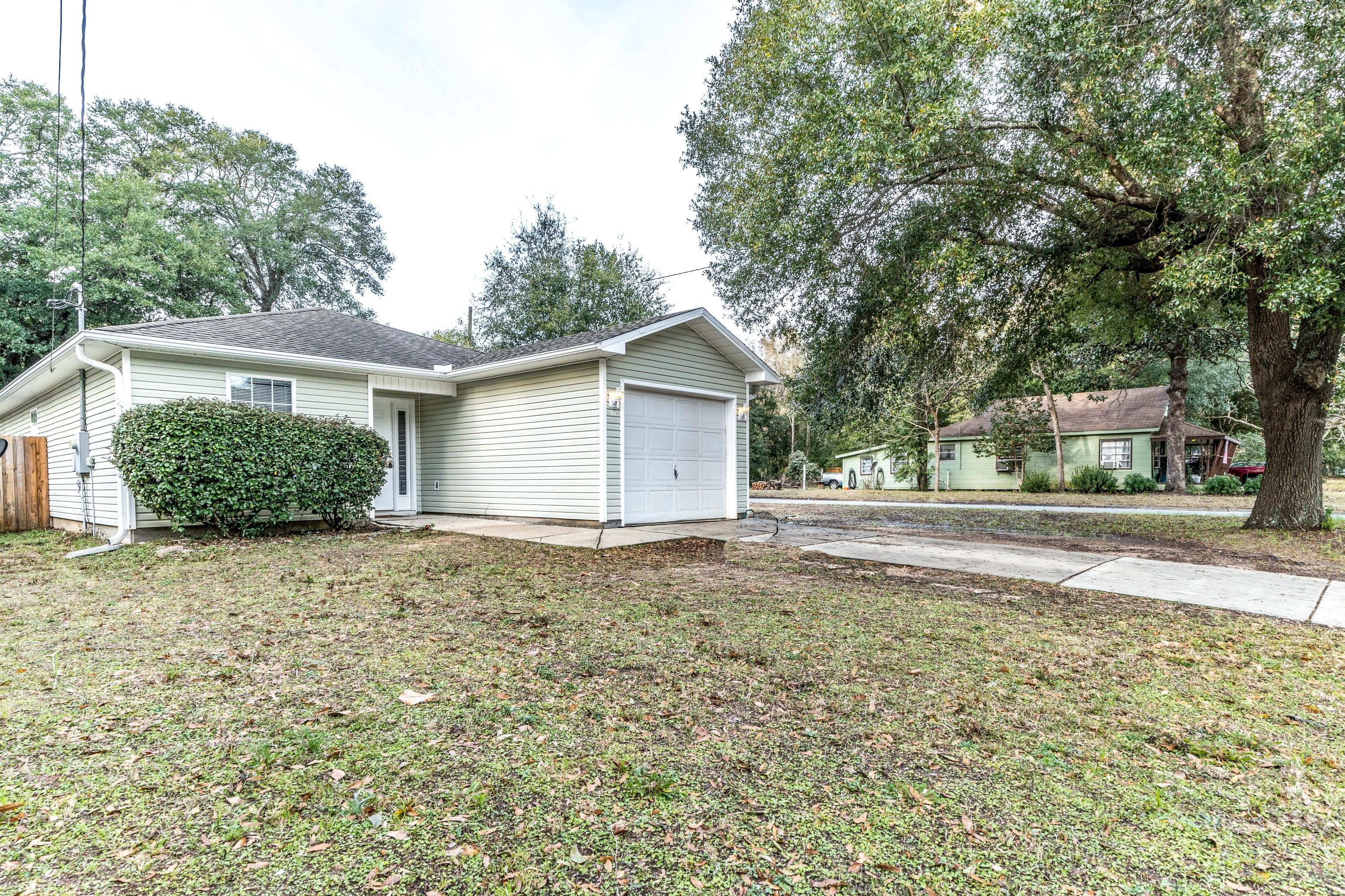 CRESTVIEW - Residential