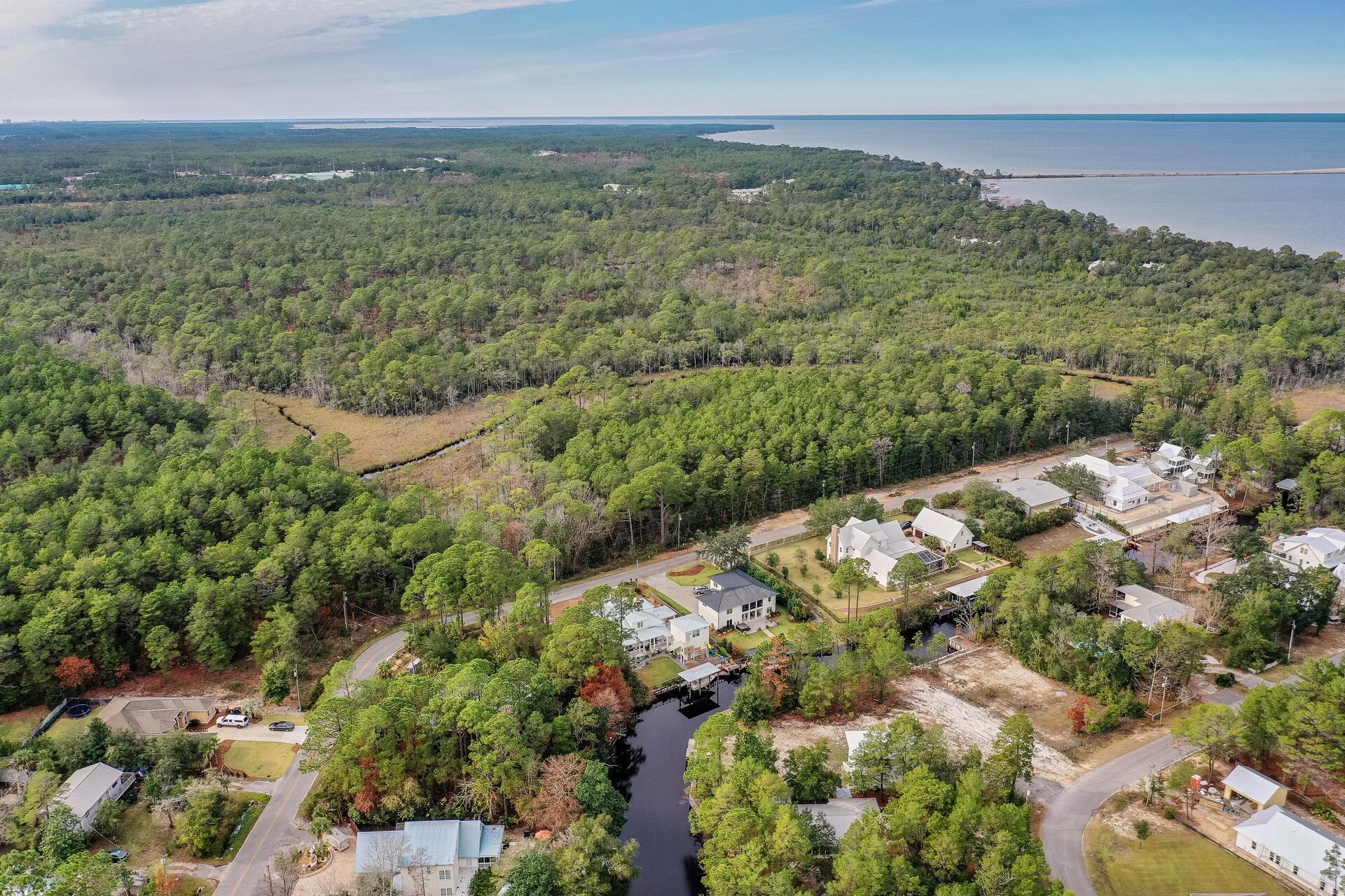 DAUGHETTES AMENDED - Land