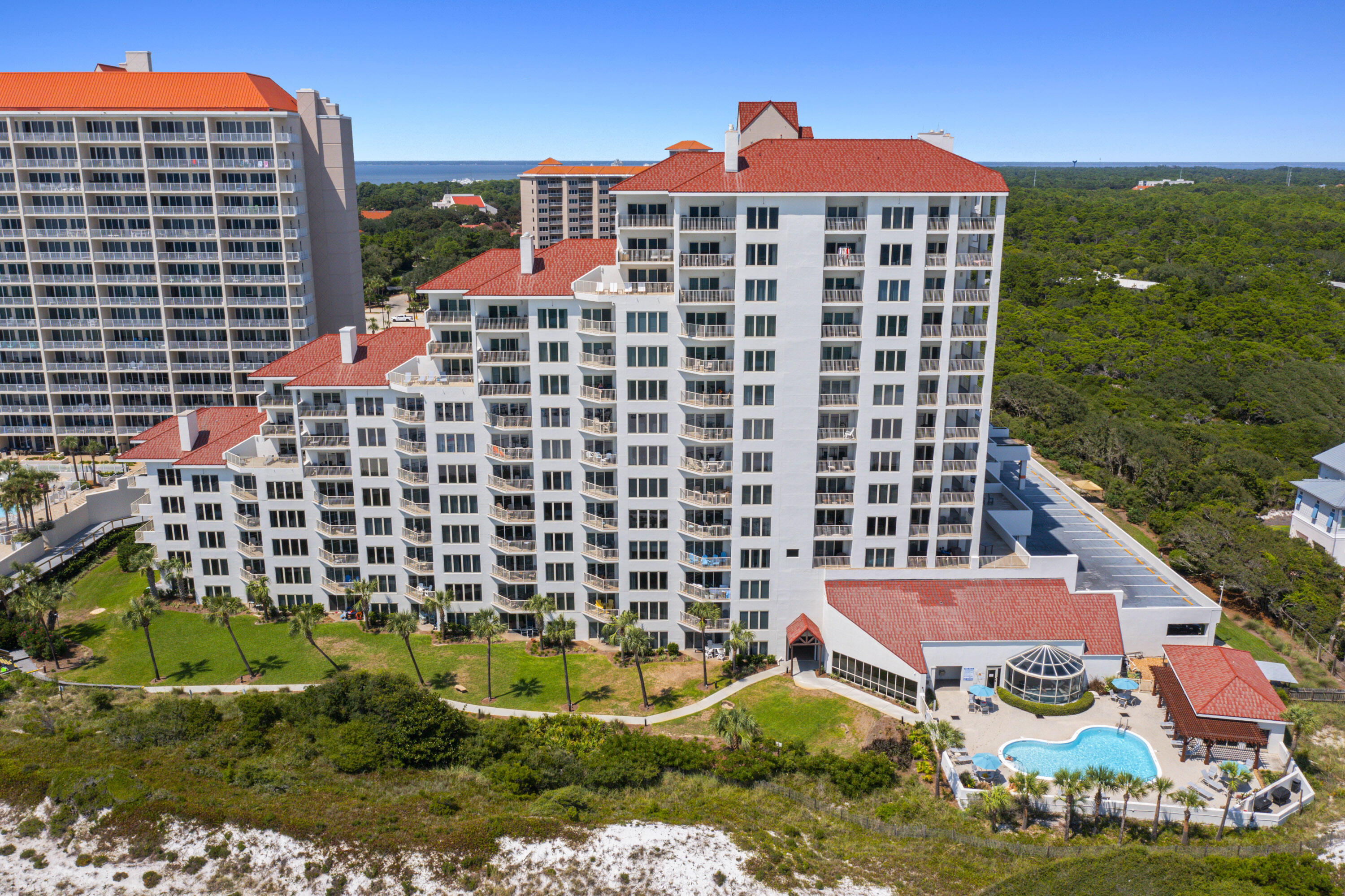 TOPS'L BEACH MANOR - Residential