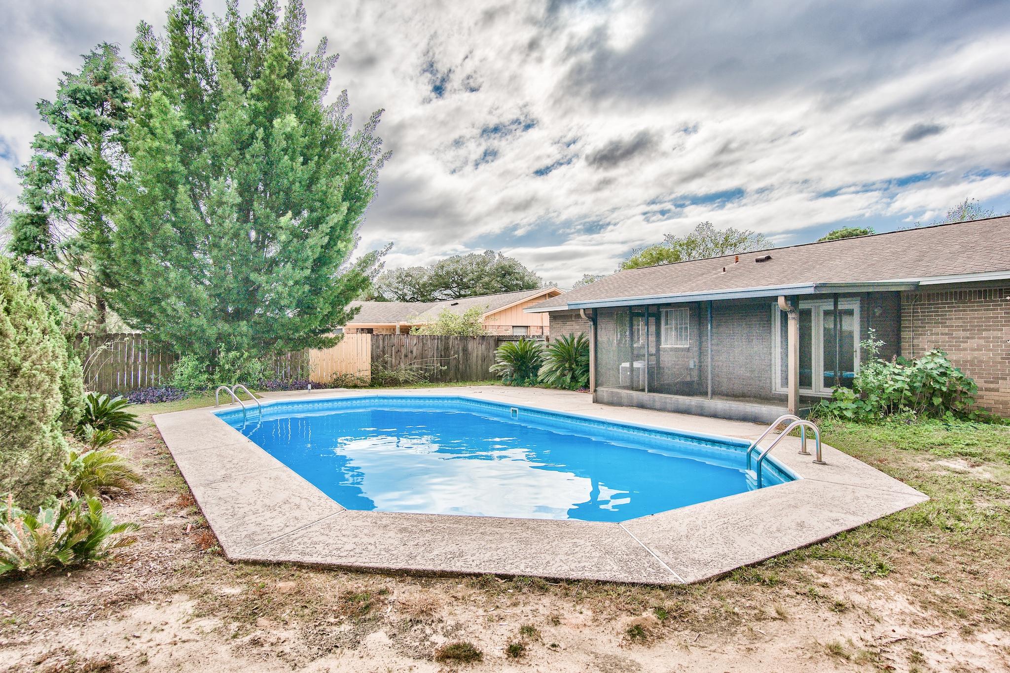 EAU CLAIRE ESTATES - Residential