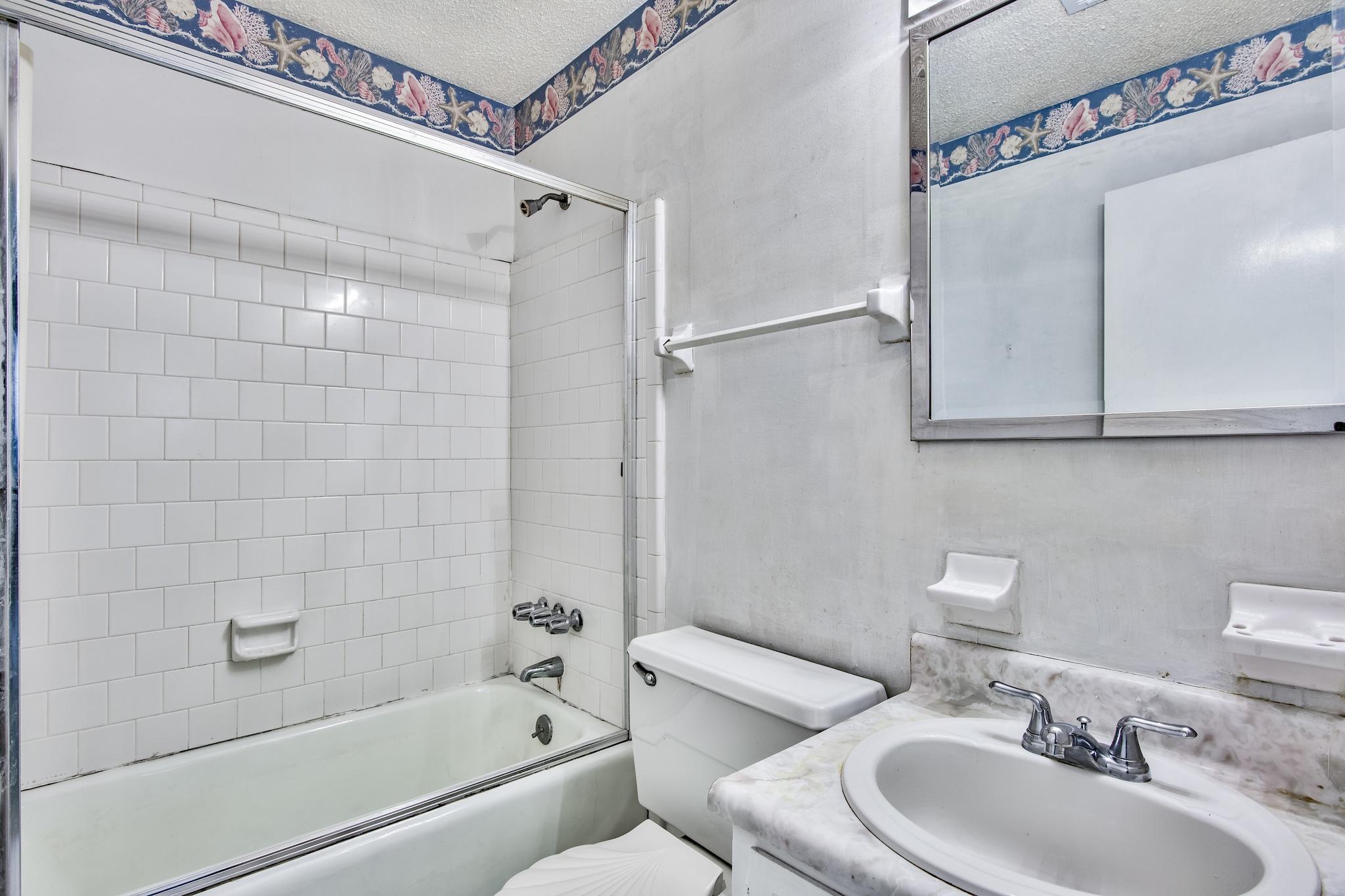 EAU CLAIRE ESTATES - Residential