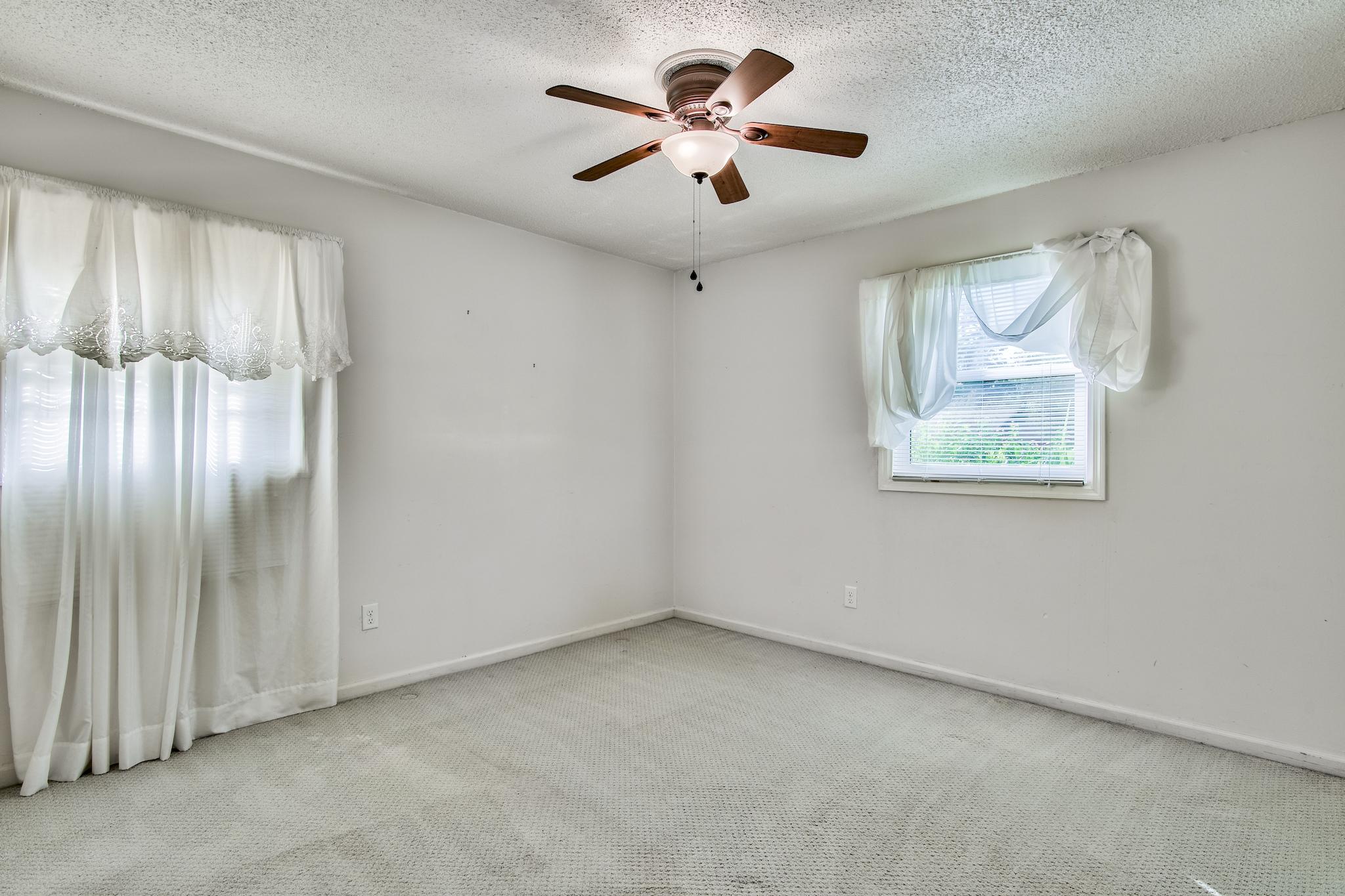 EAU CLAIRE ESTATES - Residential