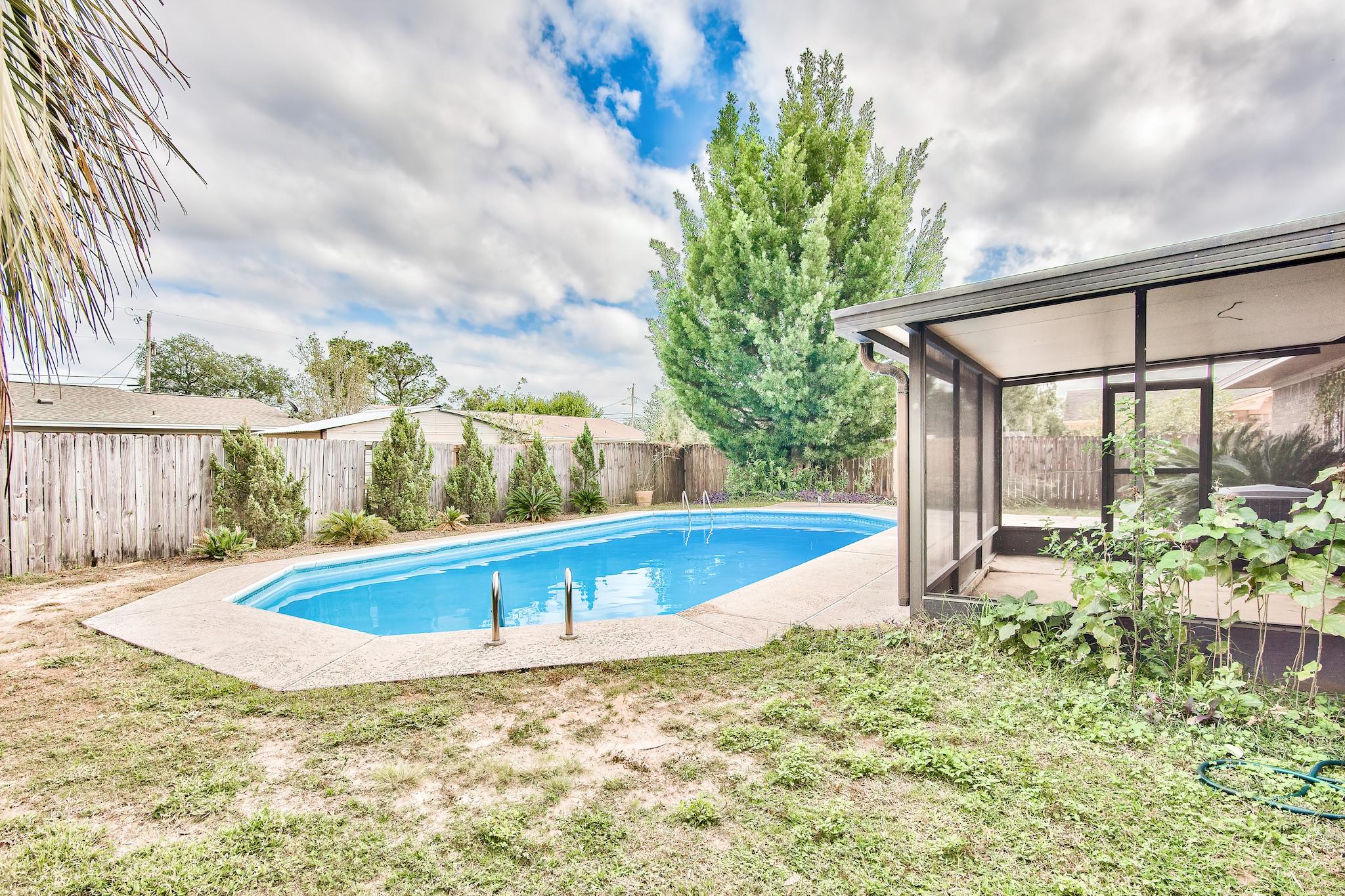 EAU CLAIRE ESTATES - Residential