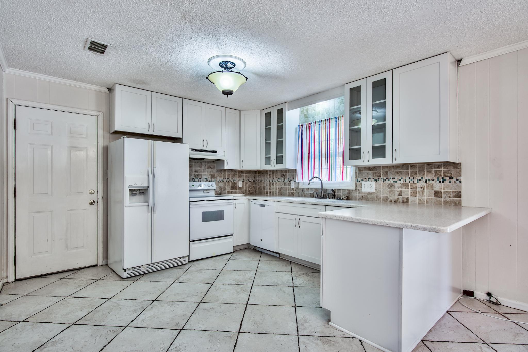 EAU CLAIRE ESTATES - Residential