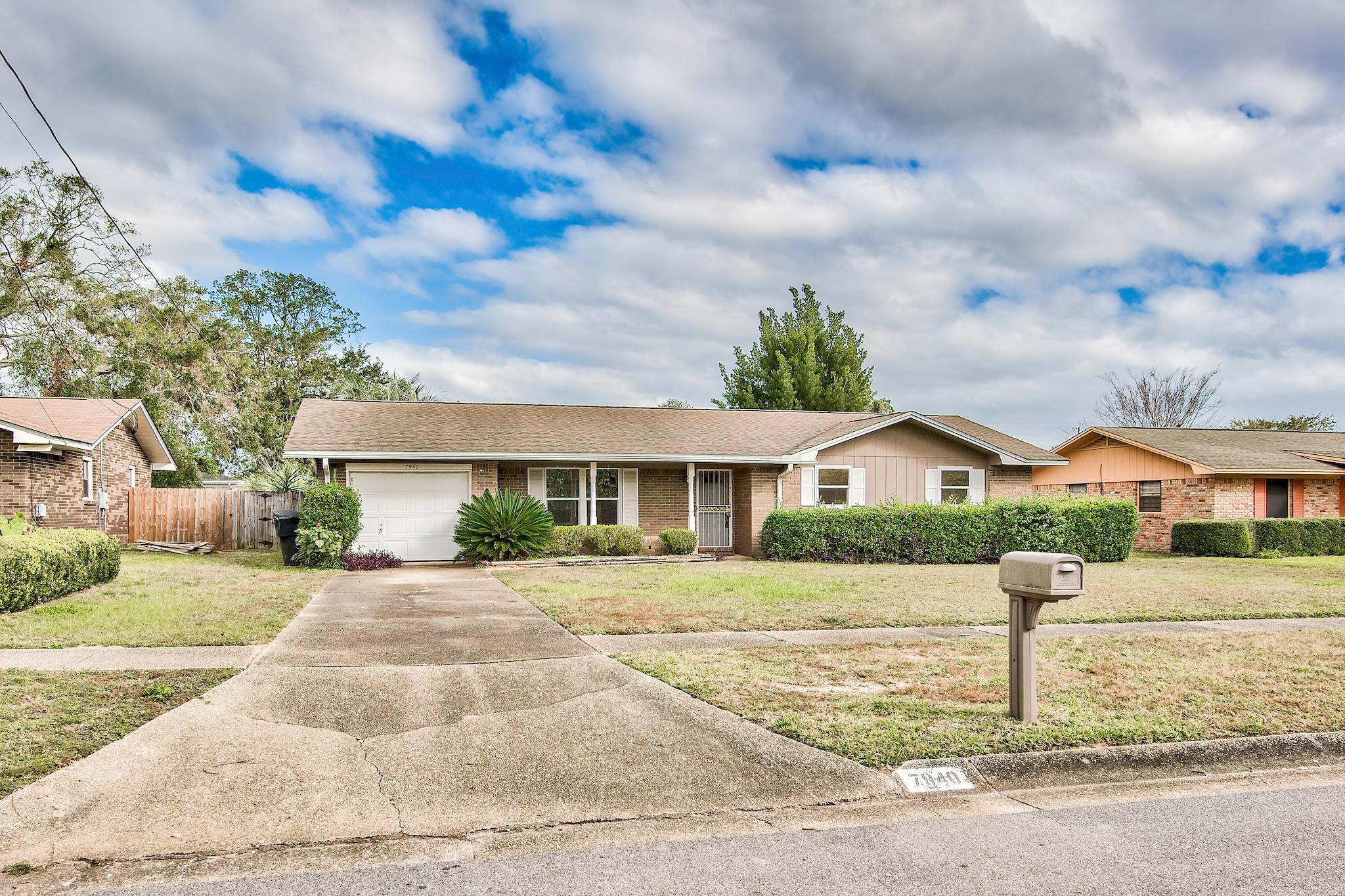 EAU CLAIRE ESTATES - Residential