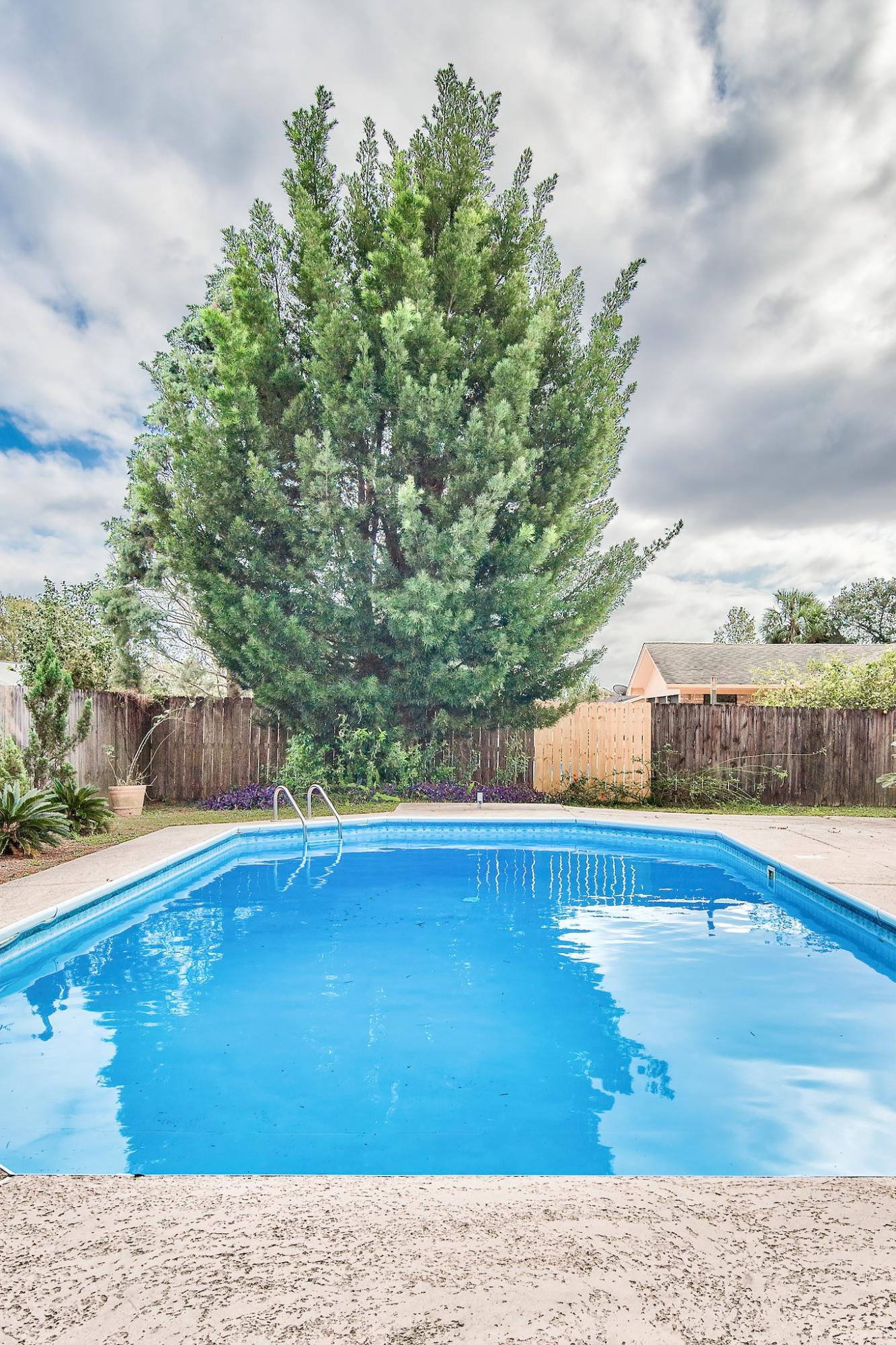 EAU CLAIRE ESTATES - Residential