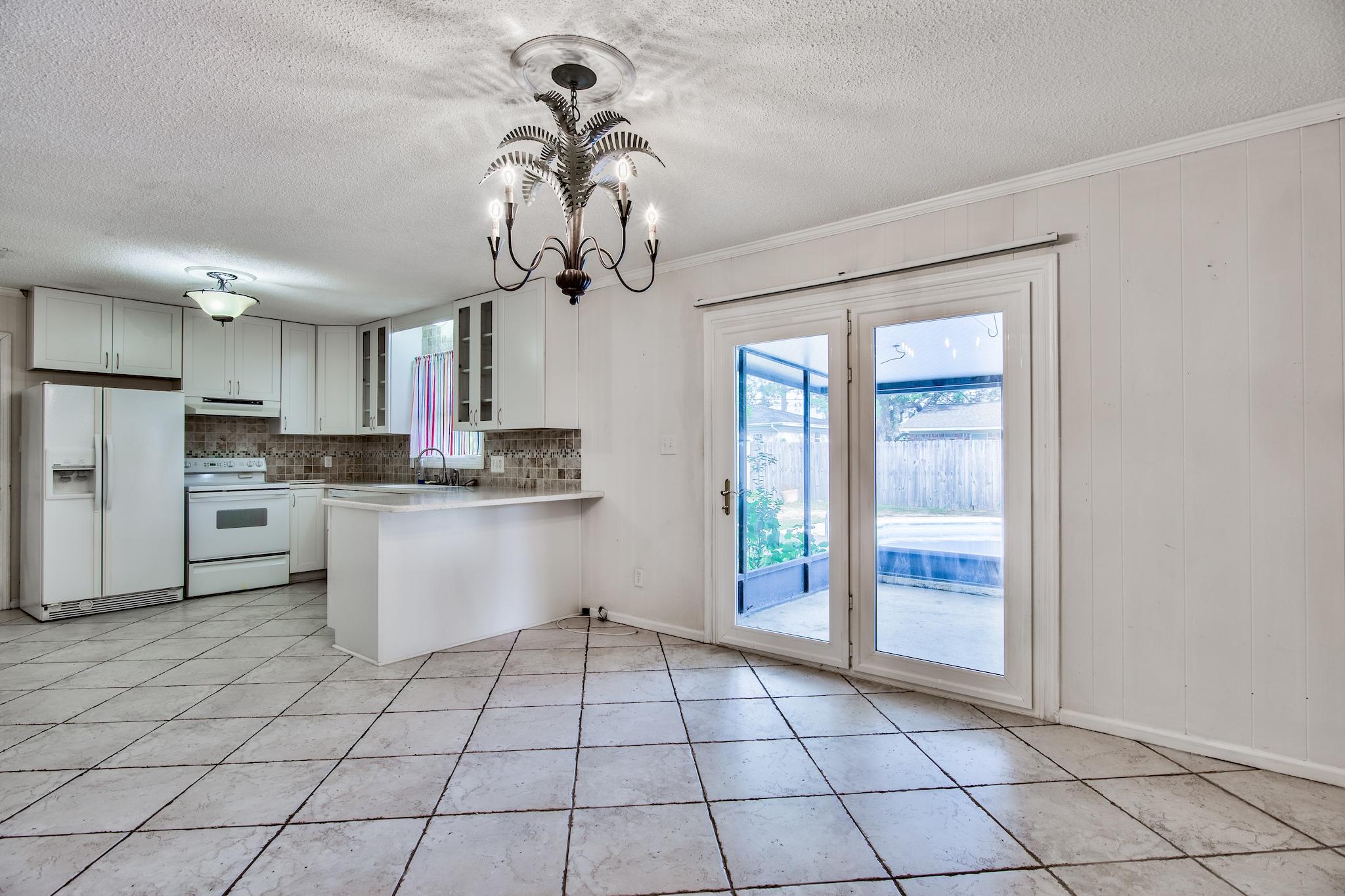 EAU CLAIRE ESTATES - Residential