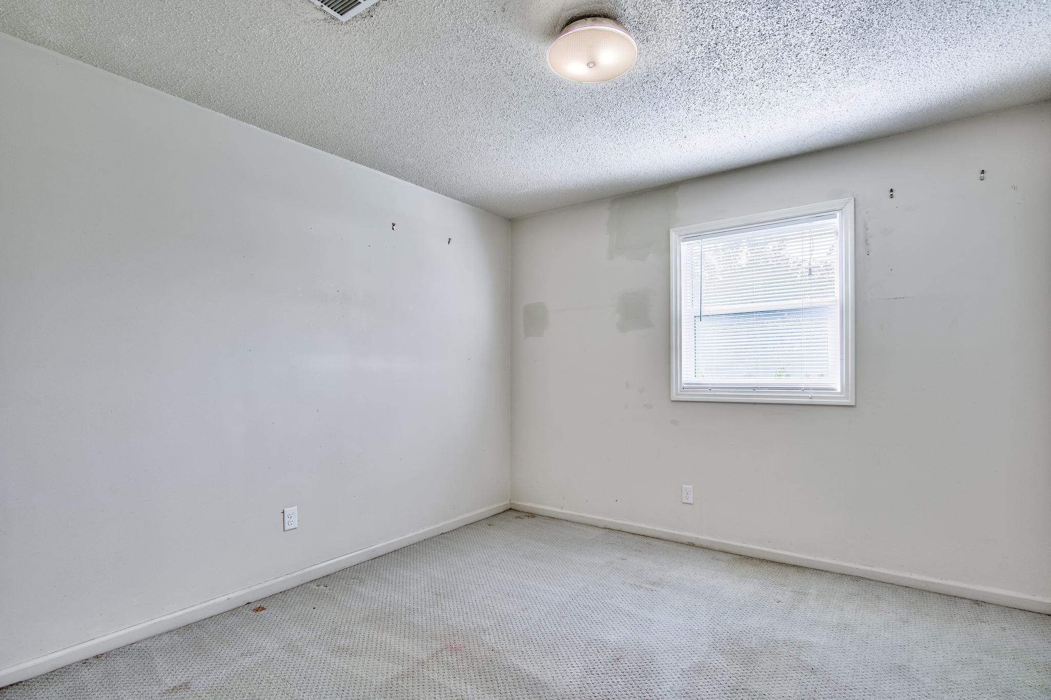 EAU CLAIRE ESTATES - Residential