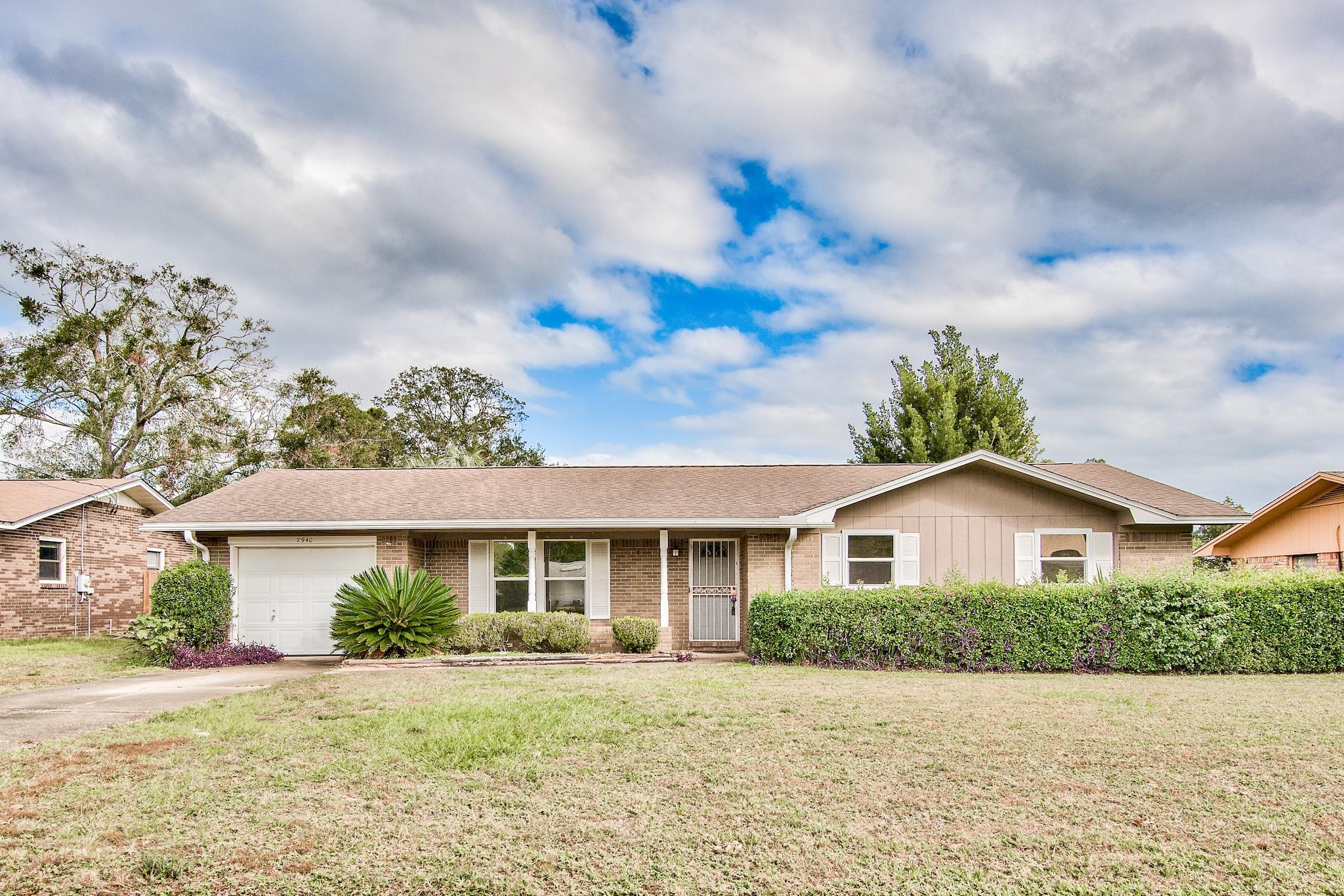 EAU CLAIRE ESTATES - Residential