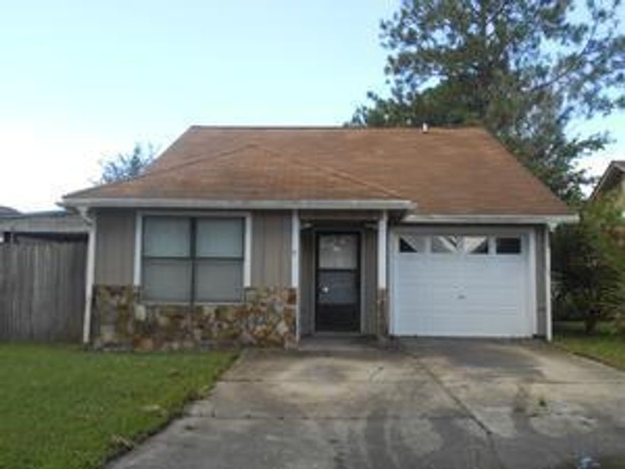 Perfect starter home for the first time homebuyer. This Homepath by Fannie Mae property offers 3 bedrooms, interior laundry room, fenced backyard and one car garage. Home is conveniently located to shopping, restaurants and schools. Call today for your private viewing.