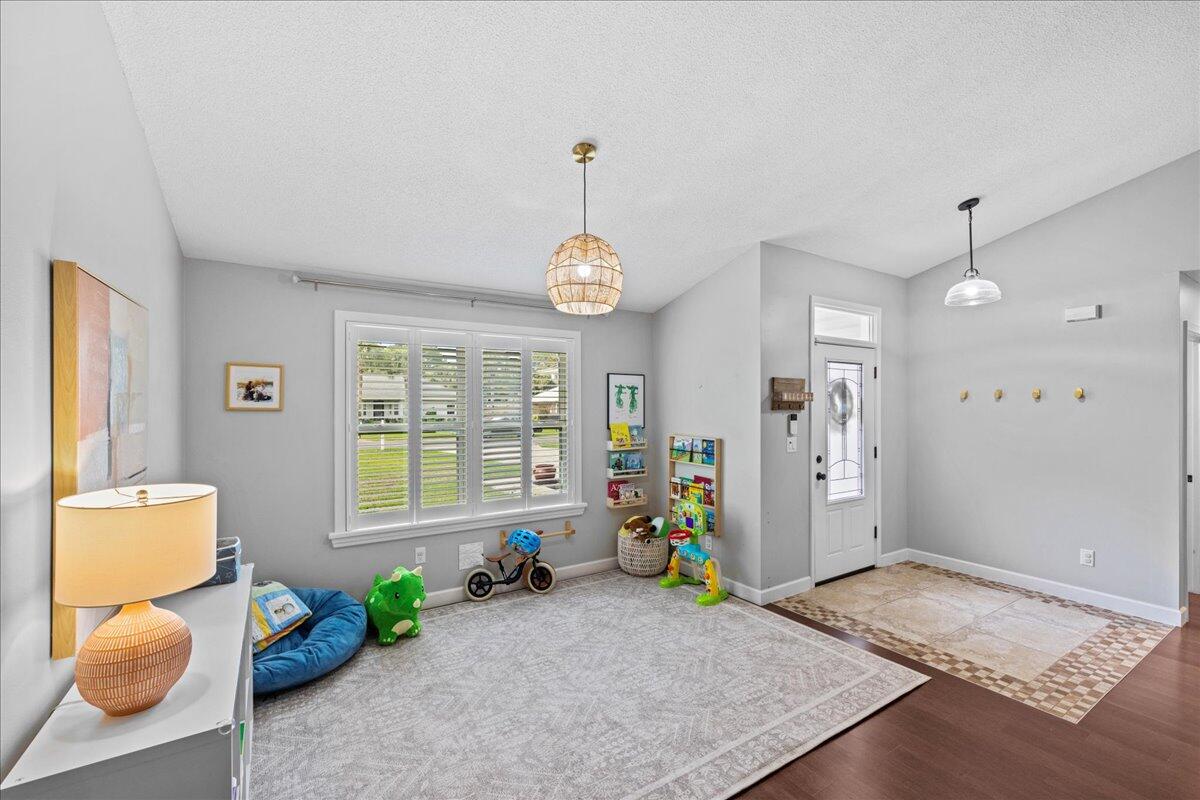 RAINTREE ESTATES - Residential