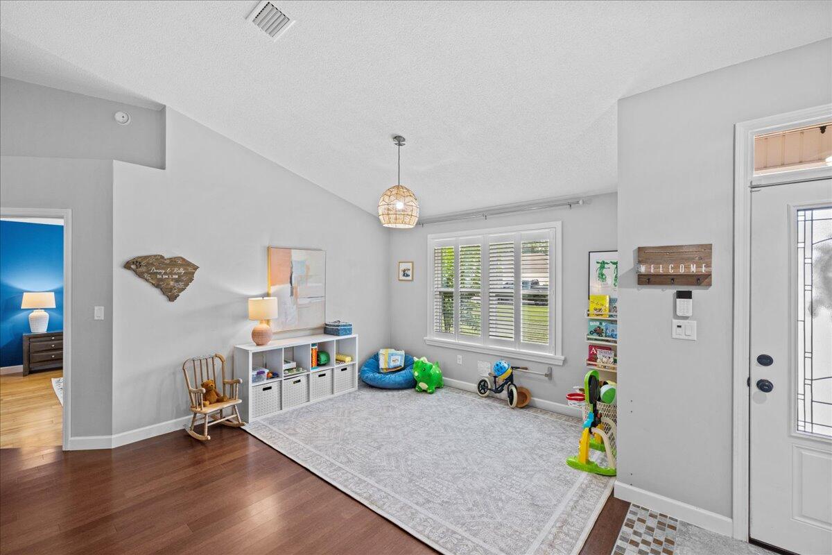 RAINTREE ESTATES - Residential