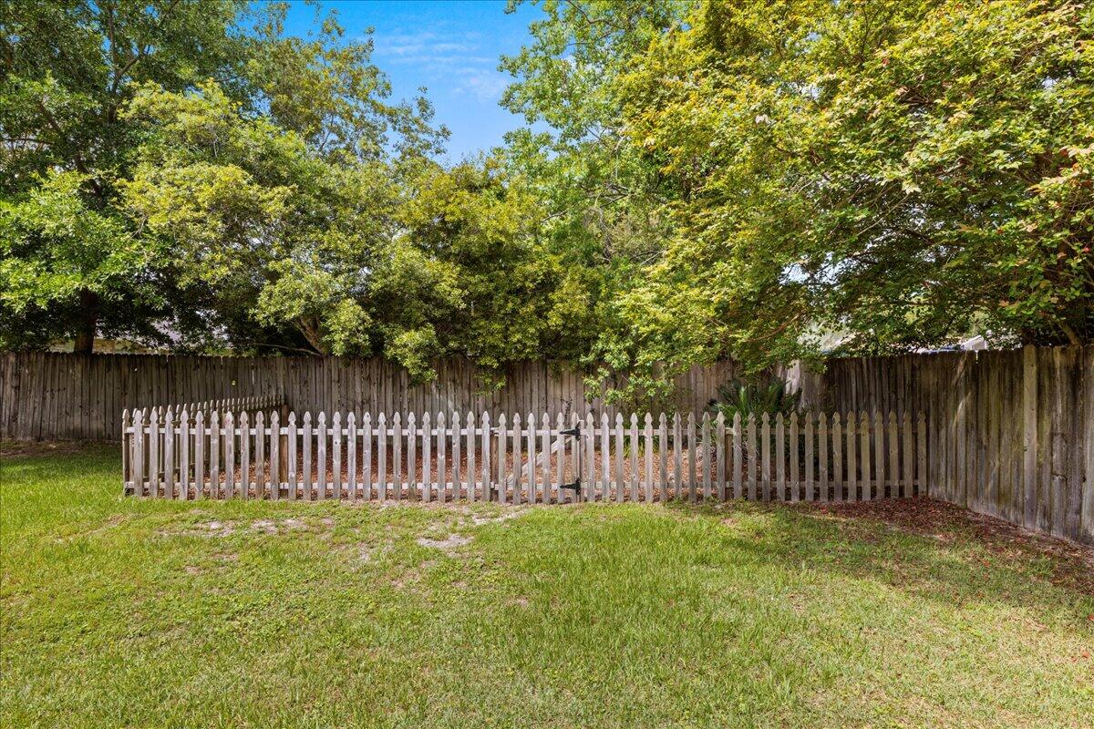 RAINTREE ESTATES - Residential