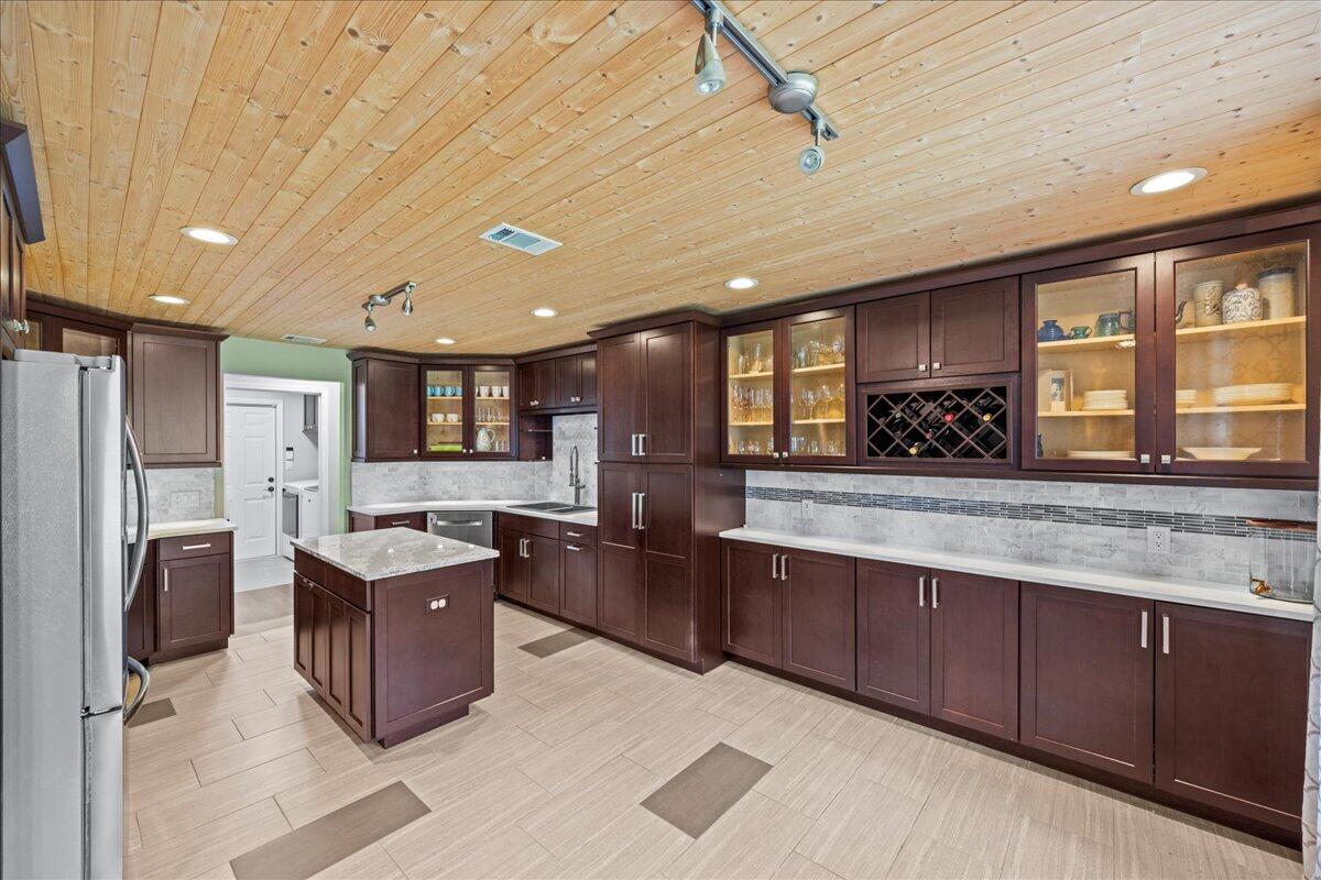 RAINTREE ESTATES - Residential