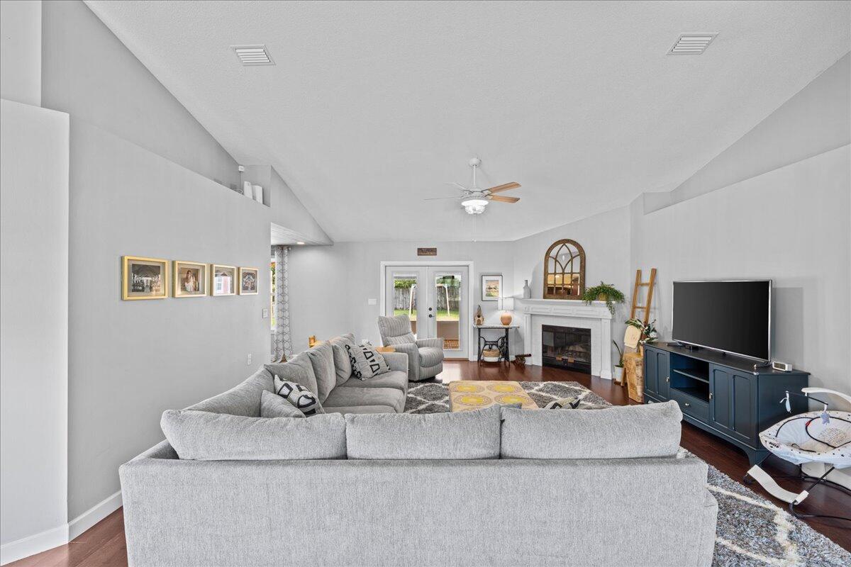 RAINTREE ESTATES - Residential