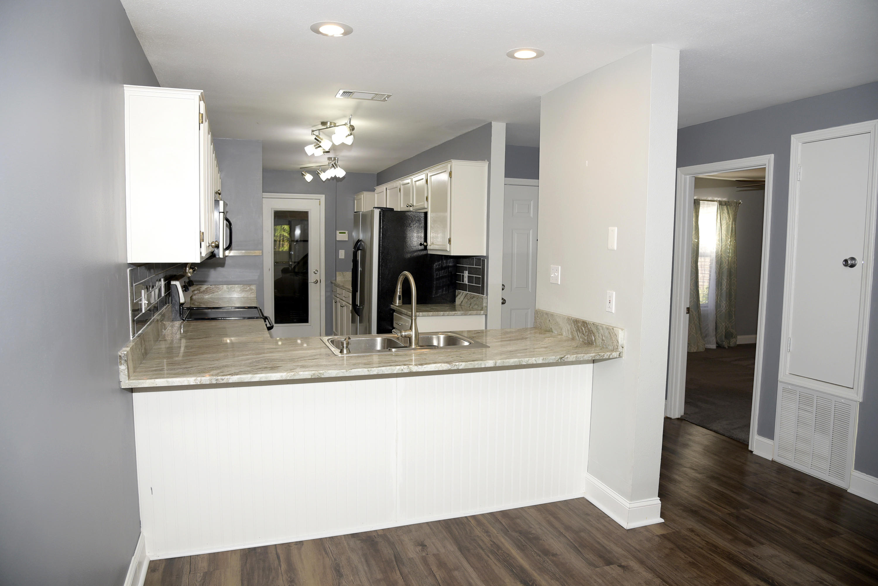 HIDDEN COVE T/H - Residential Lease