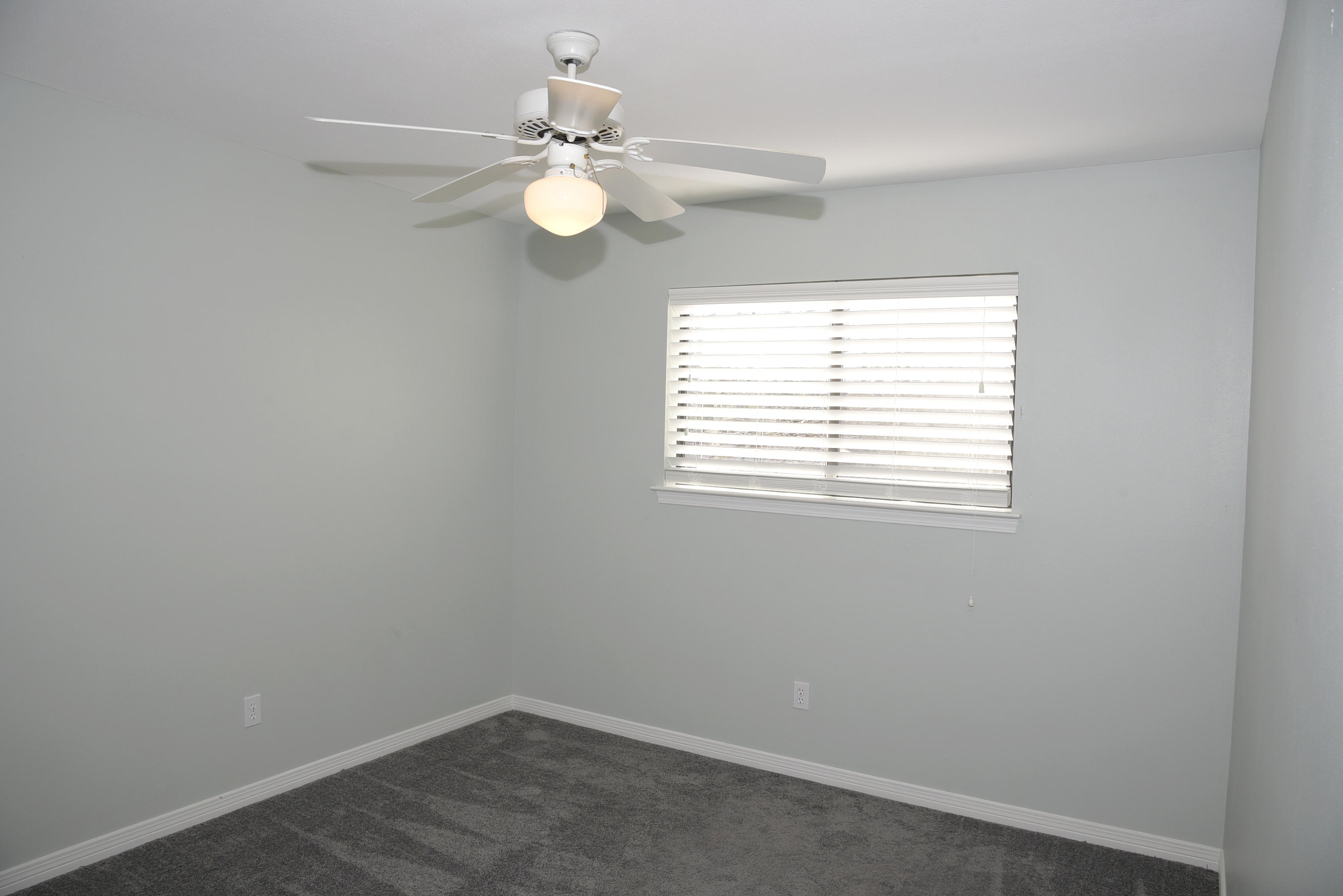 HIDDEN COVE T/H - Residential Lease