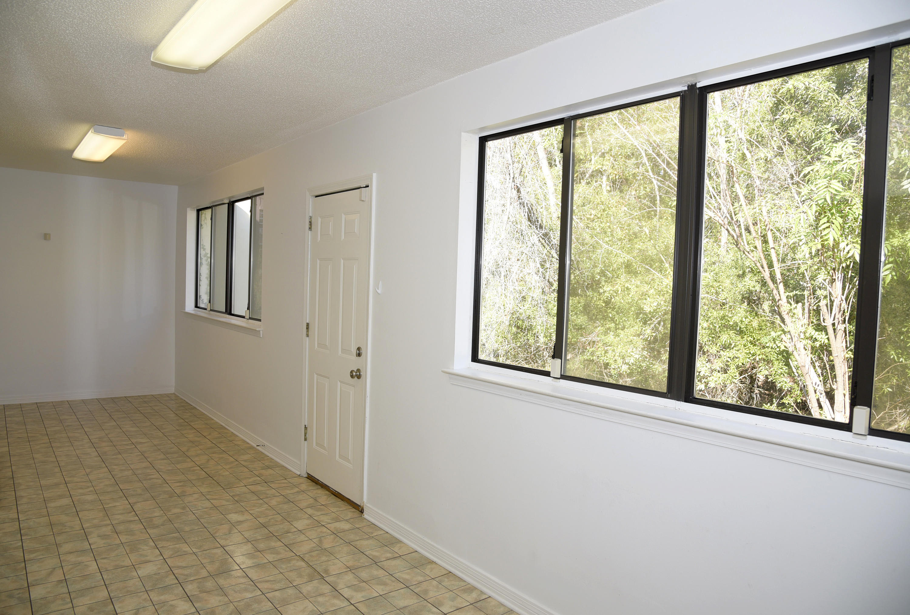 HIDDEN COVE T/H - Residential Lease