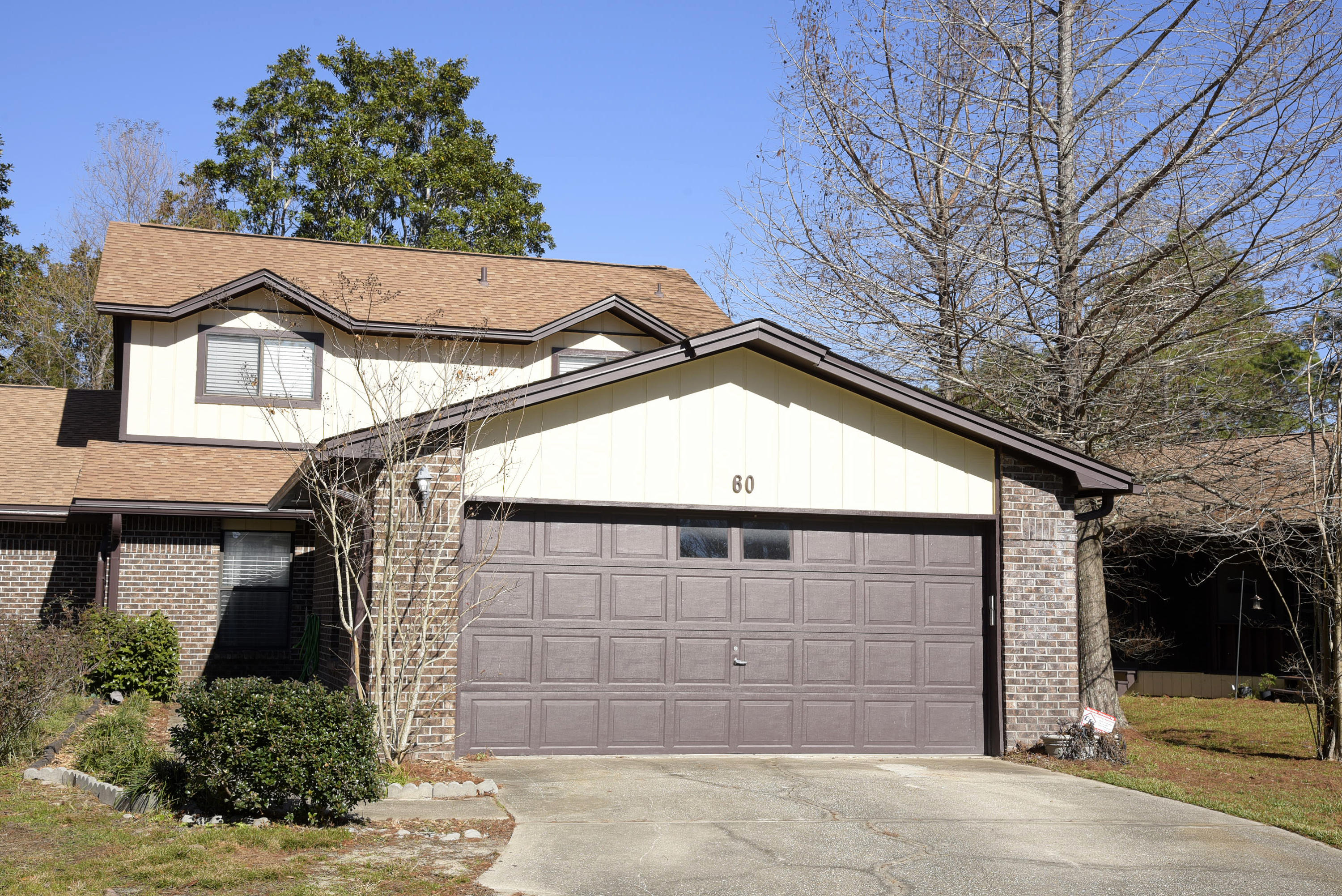 HIDDEN COVE T/H - Residential Lease