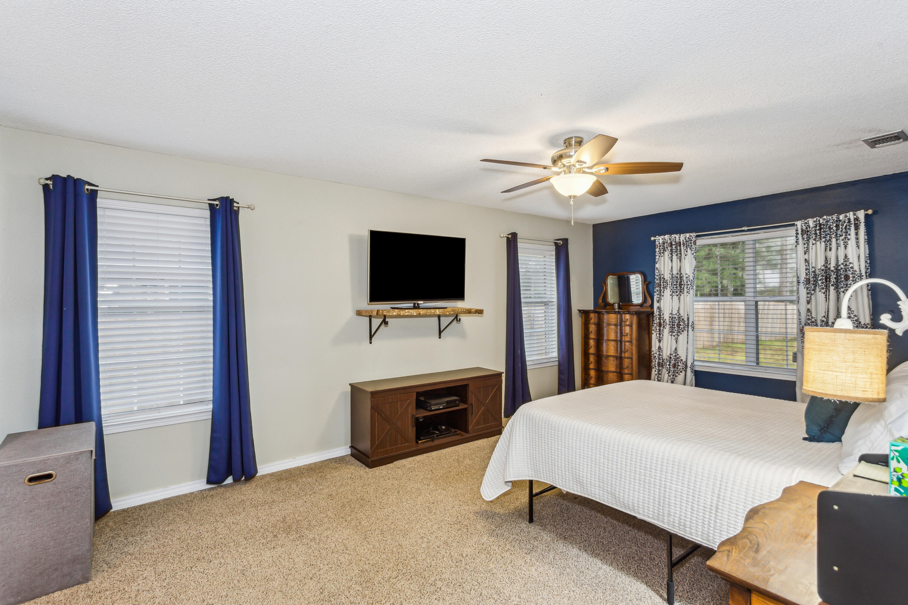 HOLLEY BY THE SEA - Residential