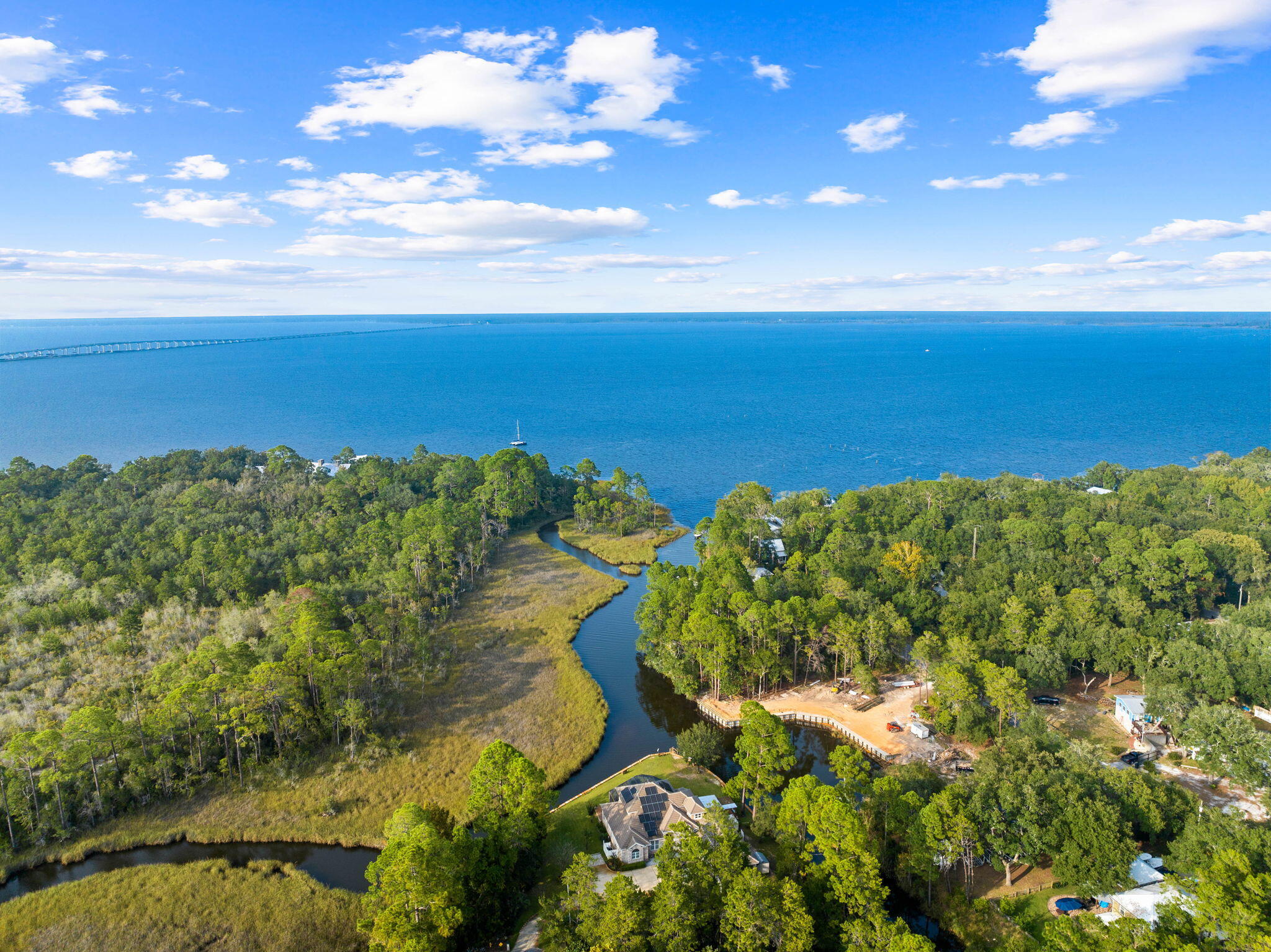 DAUGHETTES AMENDED - Land