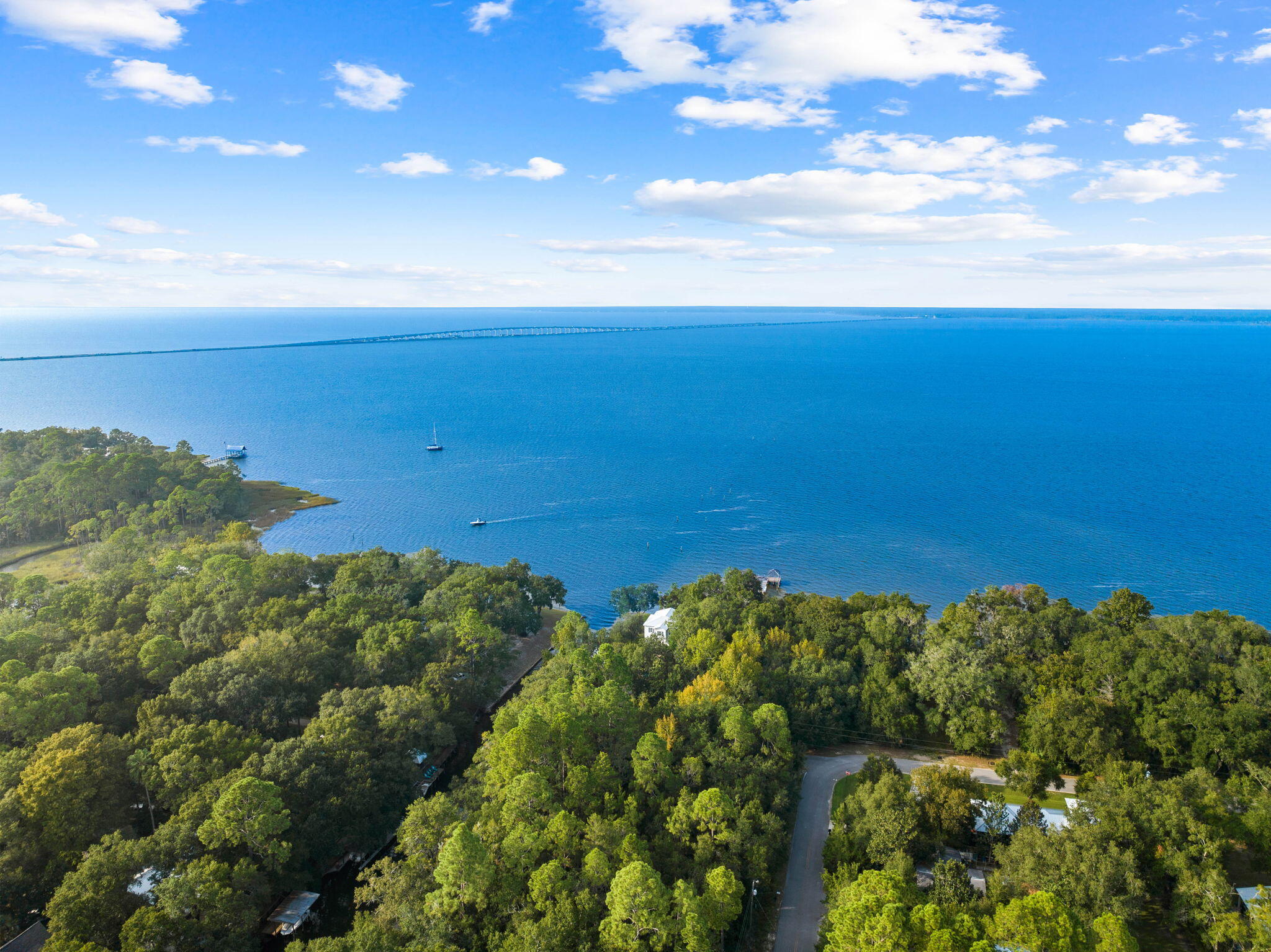 DAUGHETTES AMENDED - Land