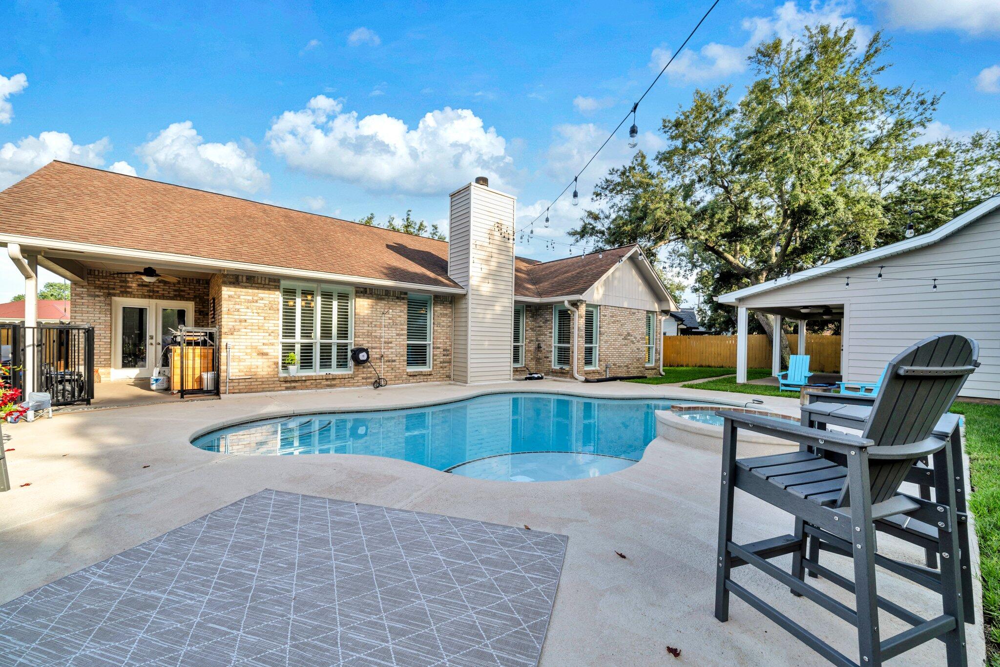RIDGE WOOD MANOR - Residential