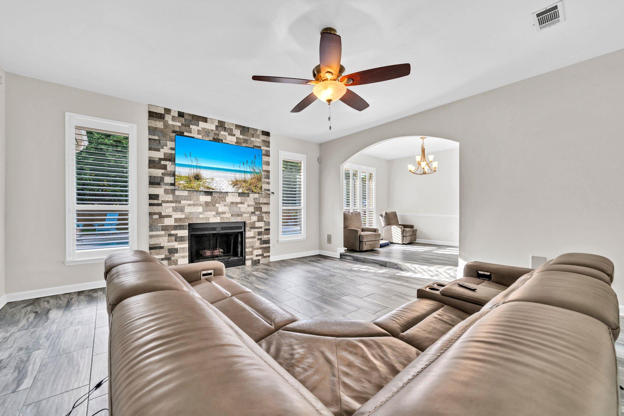 RIDGE WOOD MANOR - Residential
