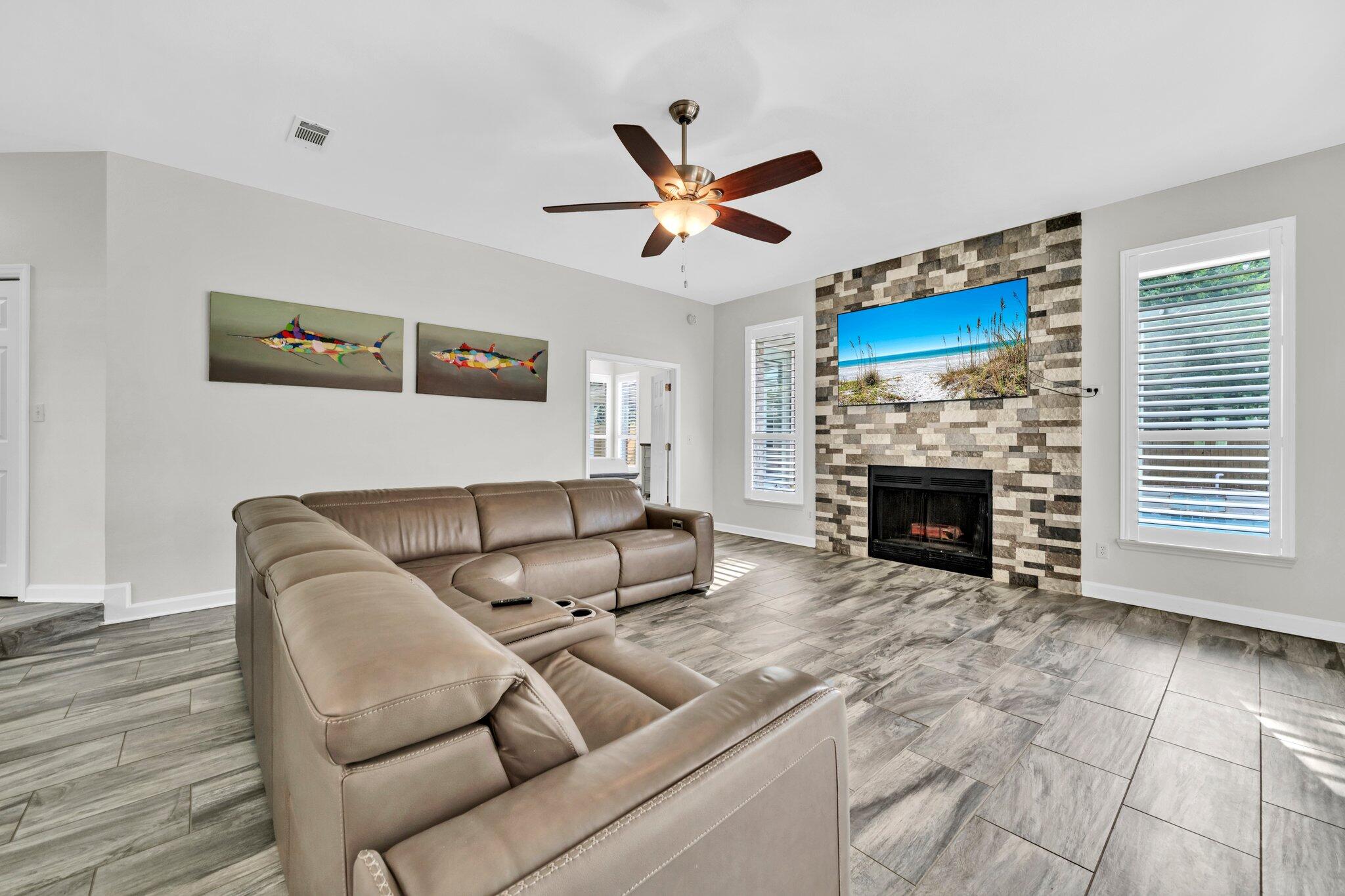 RIDGE WOOD MANOR - Residential