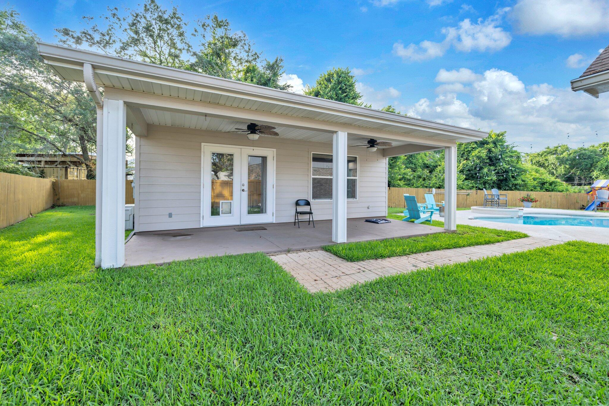 RIDGE WOOD MANOR - Residential