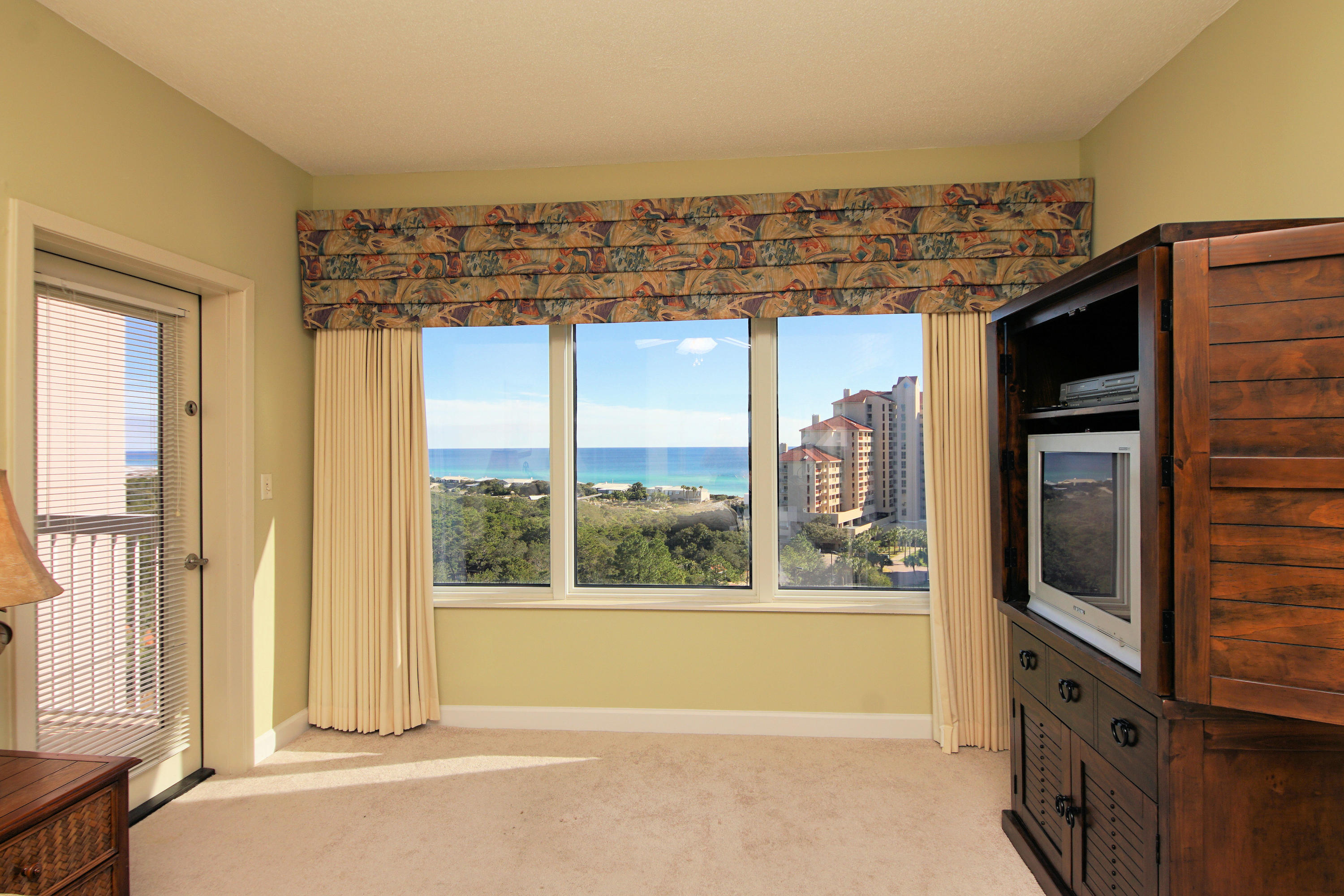 SUMMIT AT TOPS'L (THE) - Residential